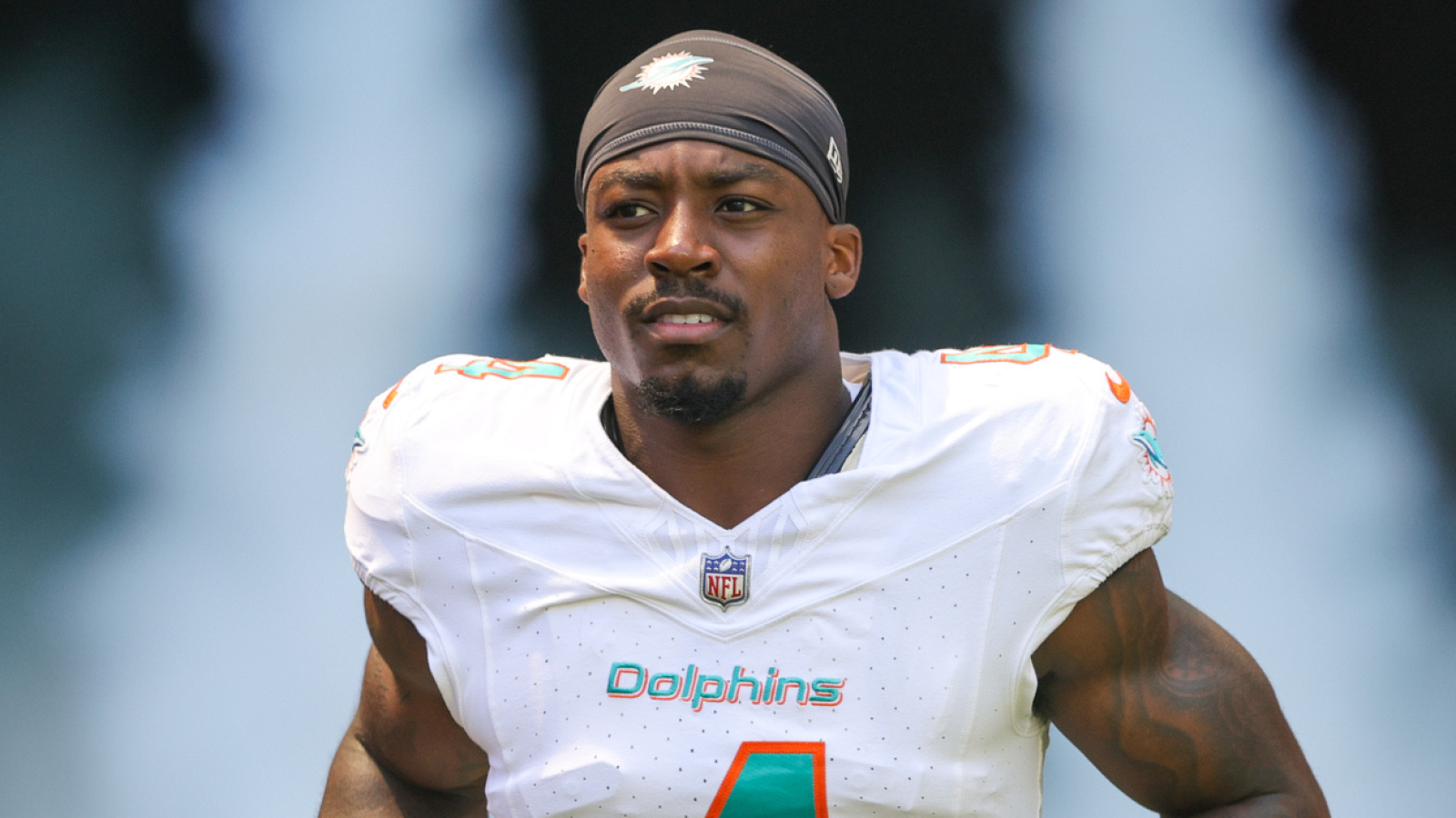 https://www.yardbarker.com/media/6/3/63e9628551a99648ef124bc39ea0a9d128760932/thumb_16x9/dolphins-position-group-under-pressure-following.jpg?v=1