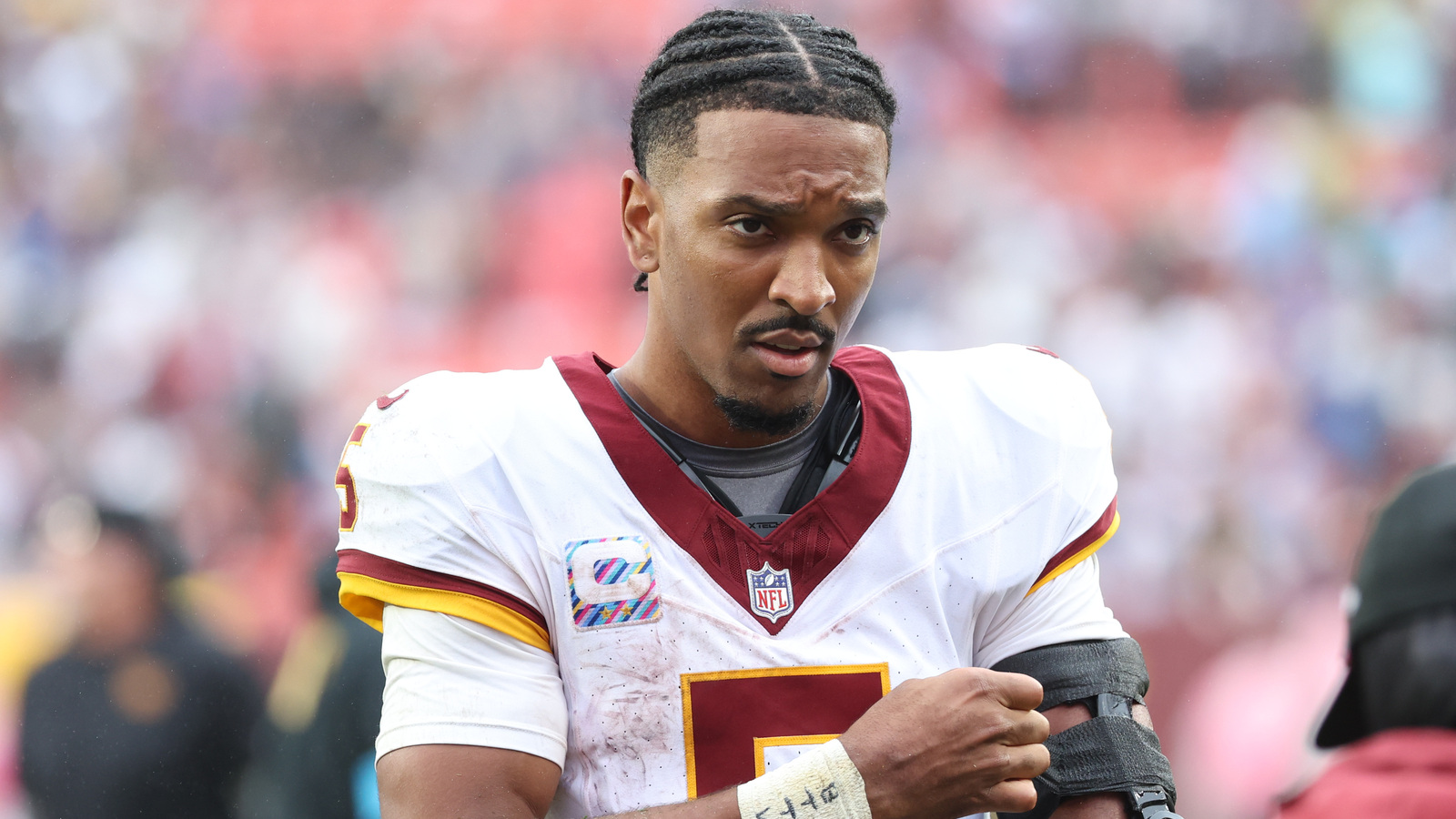 Jayden Daniels' Return Overshadowed by Late-Game Mismanagement