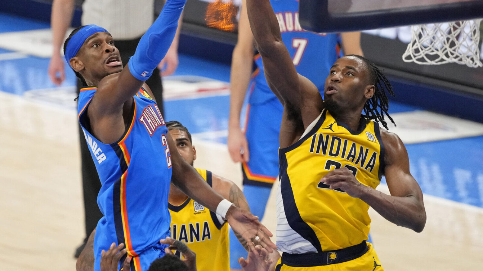 https://www.yardbarker.com/media/6/4/64194a60cc5e220f8960ca9e89fee1e4691d726c/thumb_16x9/thunder-storm-back-vs-pacers-even-nba-finals.jpg?v=1