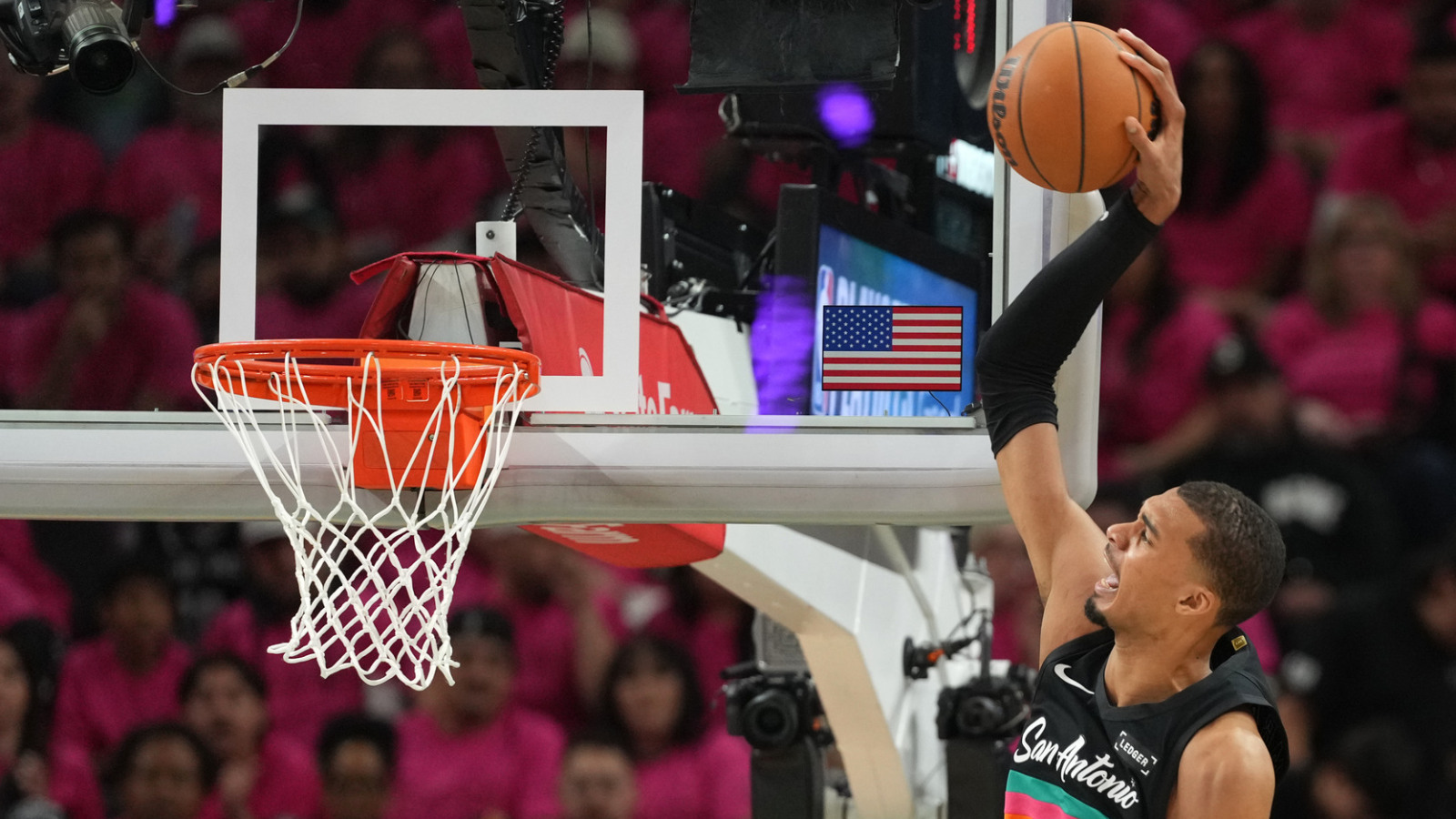 The 'Playoff debut scoring-record by team' quiz