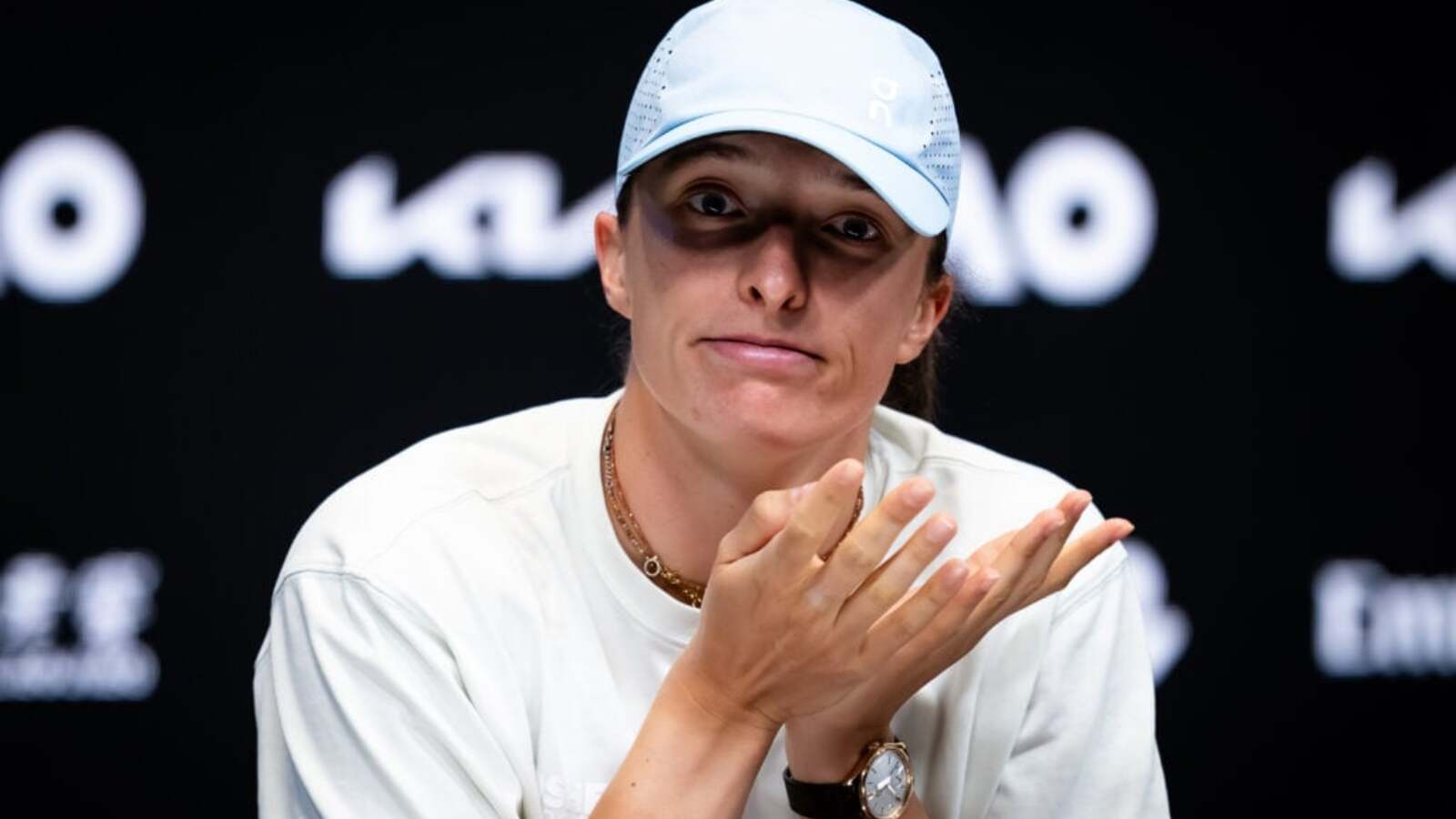 Iga Swiatek pushes back on Aryna Sabalenka’s view after Australian Open defeat