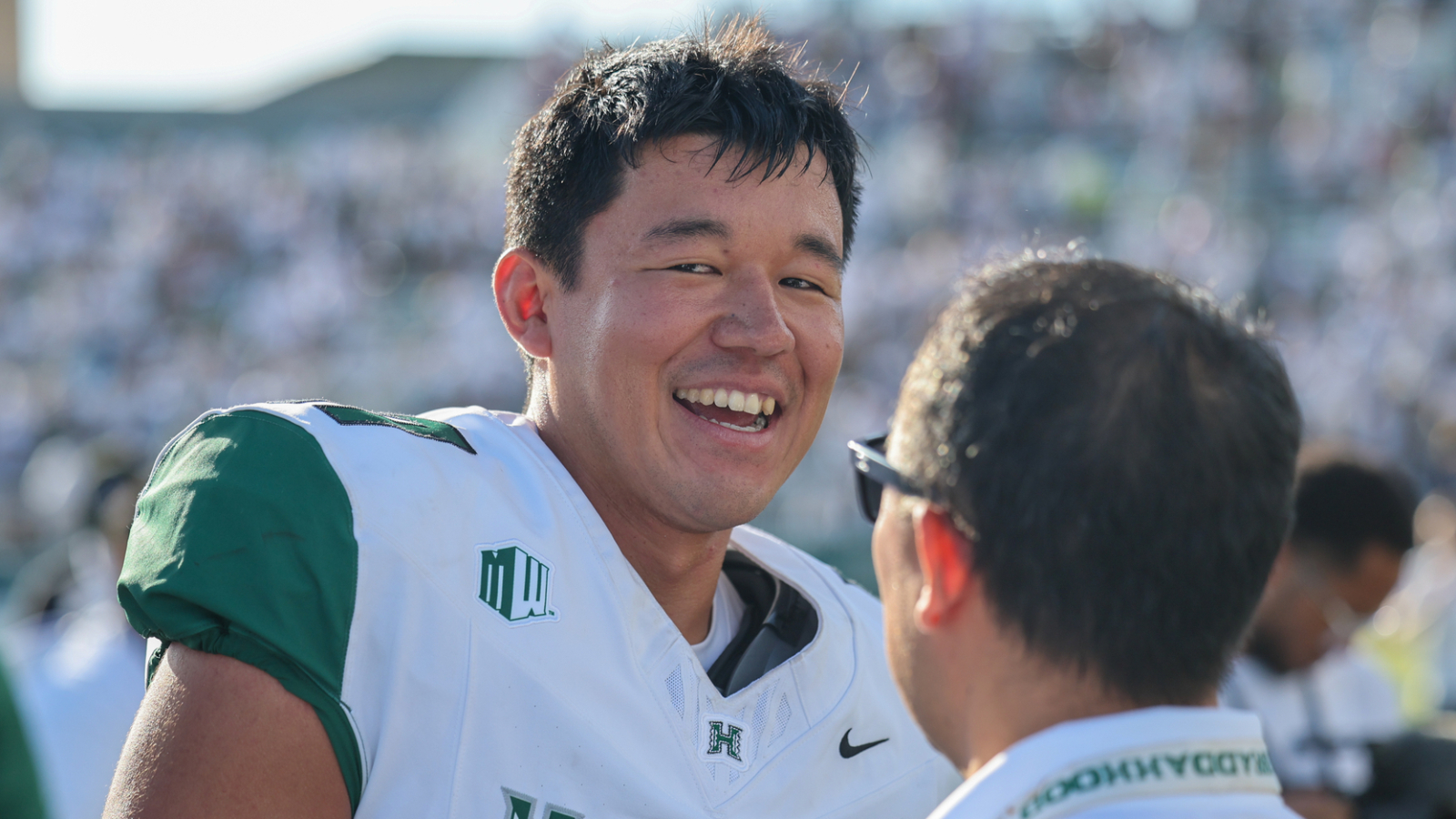 https://www.yardbarker.com/media/6/5/65005eb1b6b0573653ac239360602323b101367c/thumb_16x9/youtube-field-improbable-story-hawaiis-kicker.jpg?v=1