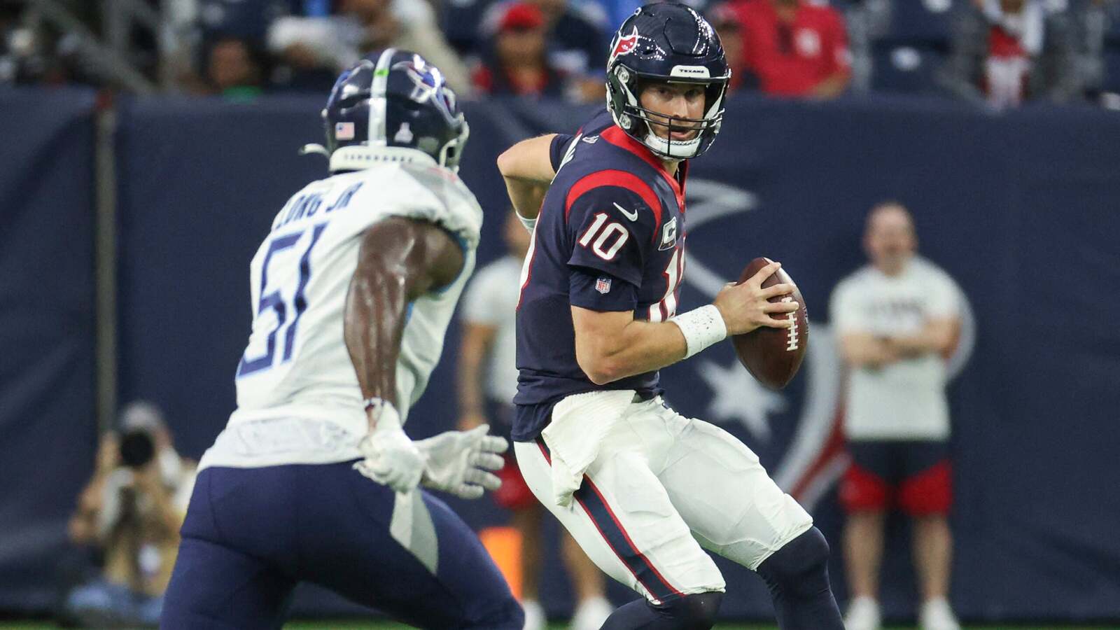Cleveland Browns Explore Quarterback Trade Options Ahead of Season