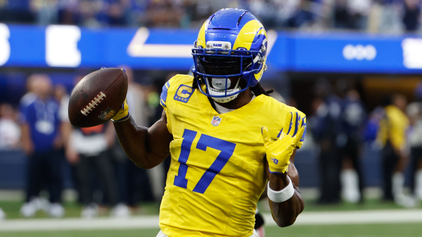 https://www.yardbarker.com/media/6/5/659c26d89d0f76c8d32d106f17c37827f5b3bfbe/thumb_16x9/oldest-190-receiving-yard-games-quiz.jpg?v=1
