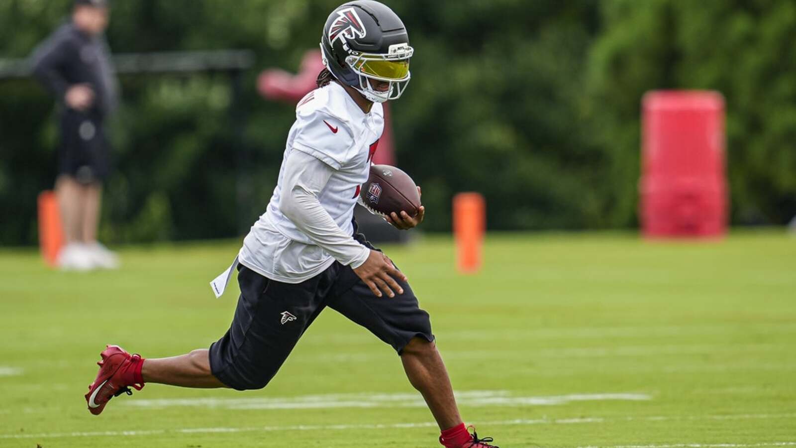 Bijan Robinson Signs $75 Million Extension with Falcons