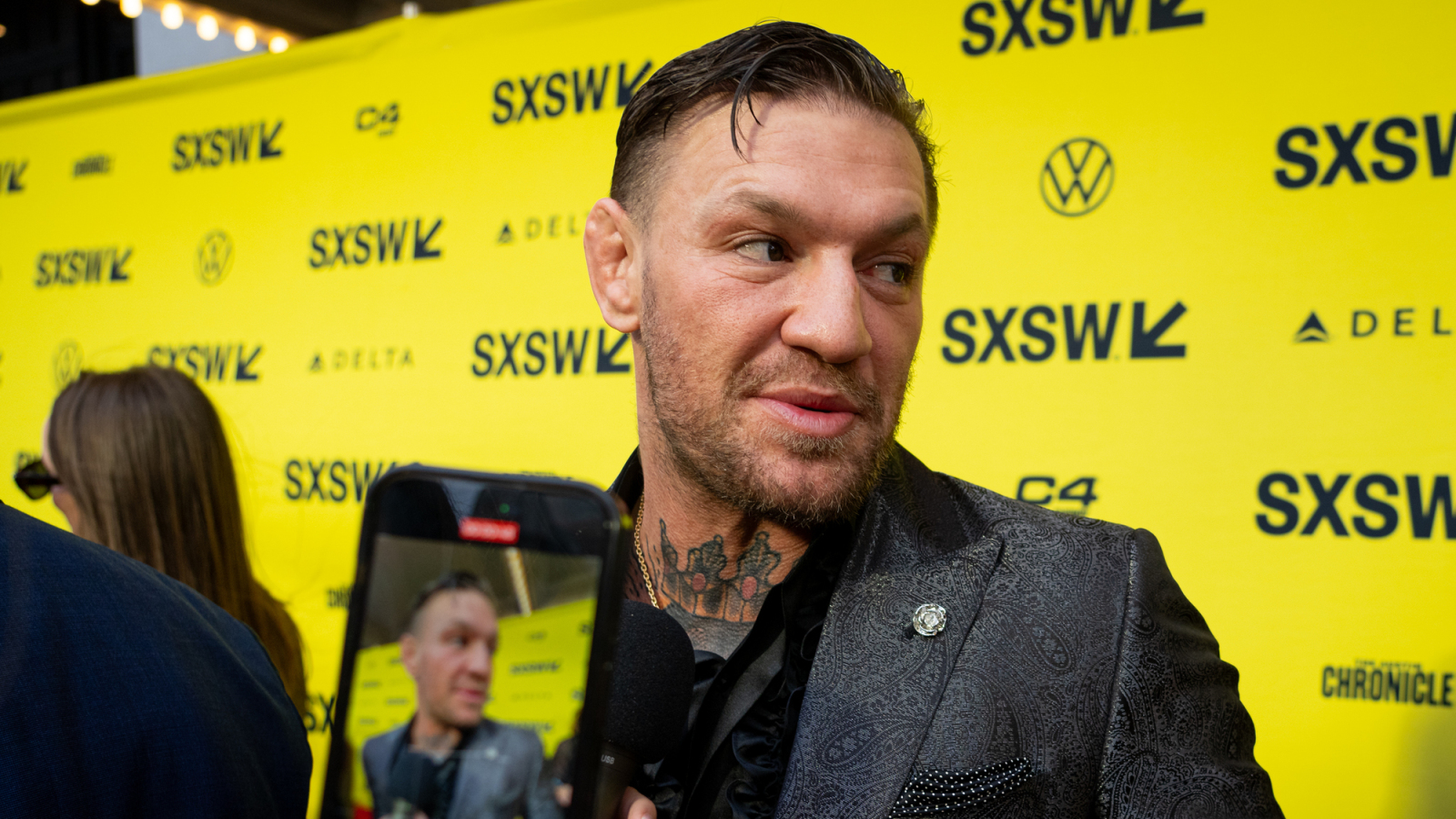 Conor McGregor seems to end bitter Dustin Poirier beef with two-word message