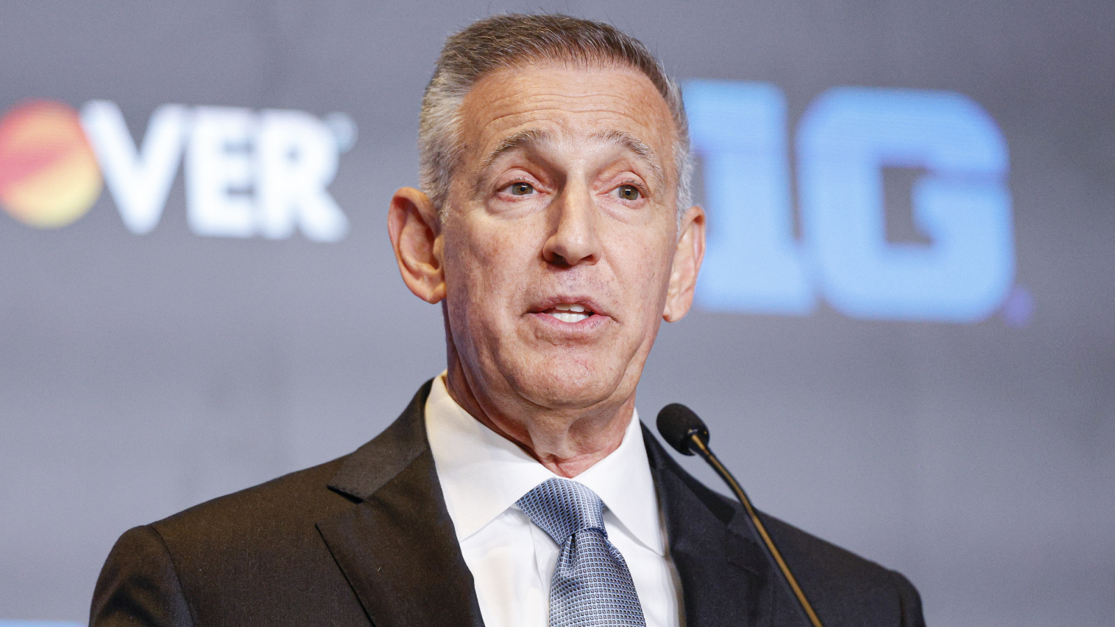 https://www.yardbarker.com/media/6/6/66431276a42c863a3f7c642ecacff3c49095f465/thumb_16x9/protect-college-sports-act-undergoes-key-changes.jpg?v=1
