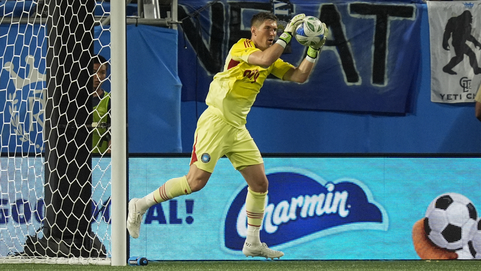 https://www.yardbarker.com/media/6/6/66aa5e1d17da3dd813e2fb66526fdef9d2d314c2/thumb_16x9/goalkeeper-saving-season-sizzling-charlotte-fc.jpg?v=1