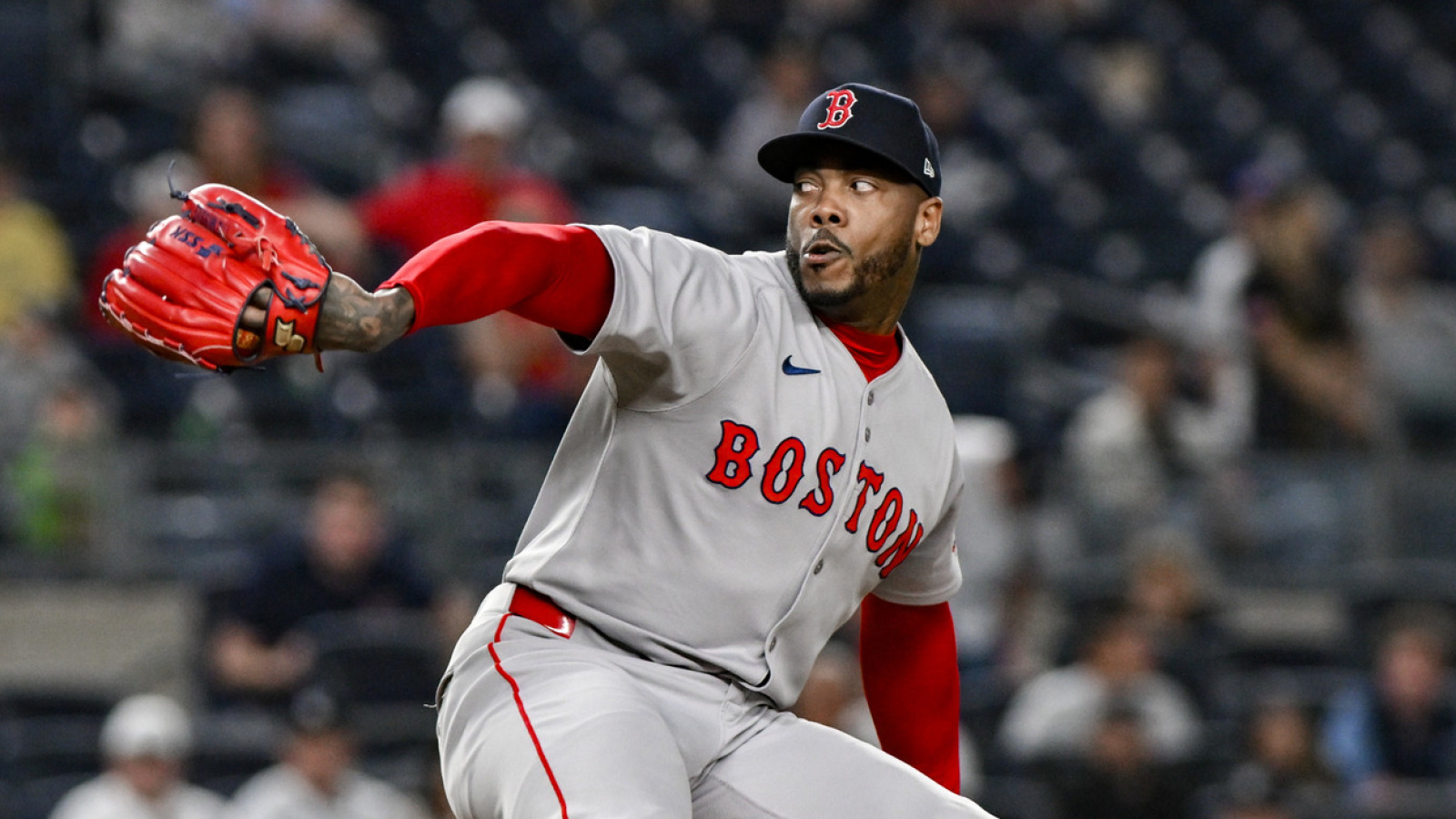 https://www.yardbarker.com/media/6/6/66d149c7604f7bcc4633b52cff337bd5b53e2e25/thumb_16x9/red-sox-closer-defies-father-time-earns-eighth.jpg?v=1