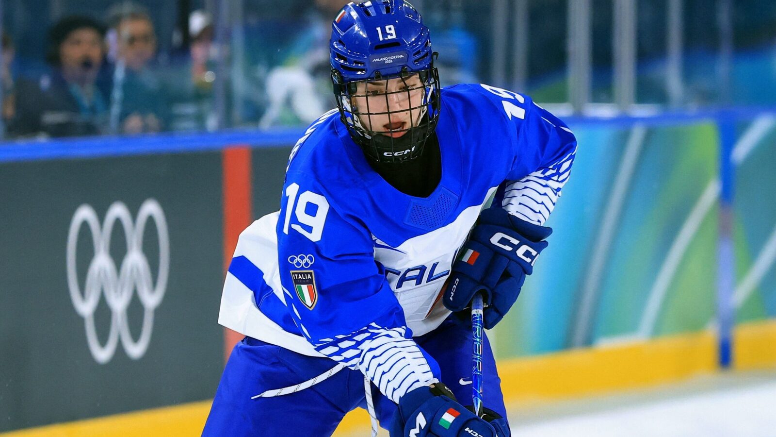 Sceptres sign Kristin Della Rovere to one-year contract | Yardbarker