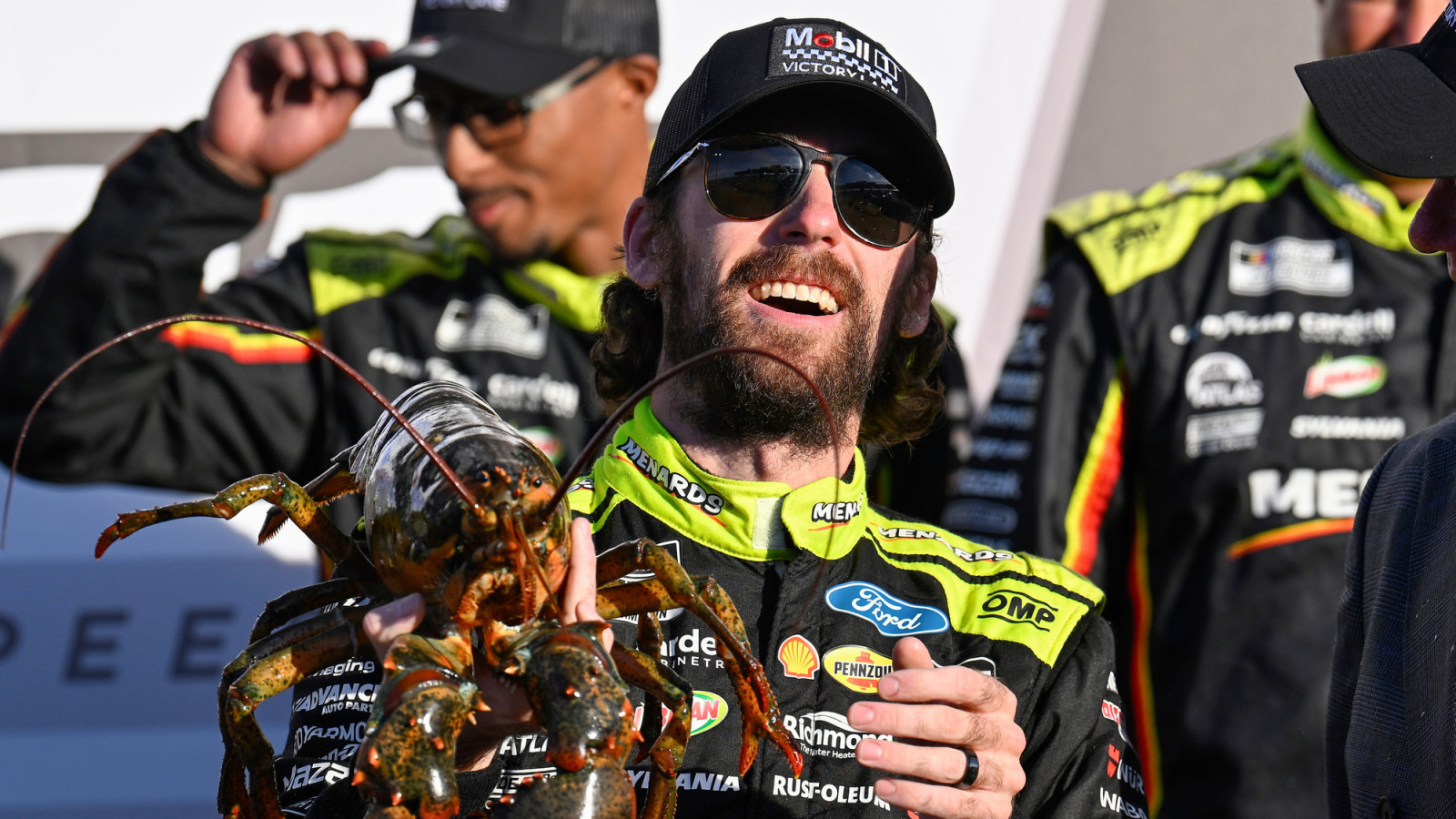 https://www.yardbarker.com/media/6/7/670d53de7c14201c3e3ce6e652a1edcd151526a4/thumb_16x9/ryan-blaney-shows-again-clutch-he-new-hampshire.jpg?v=1