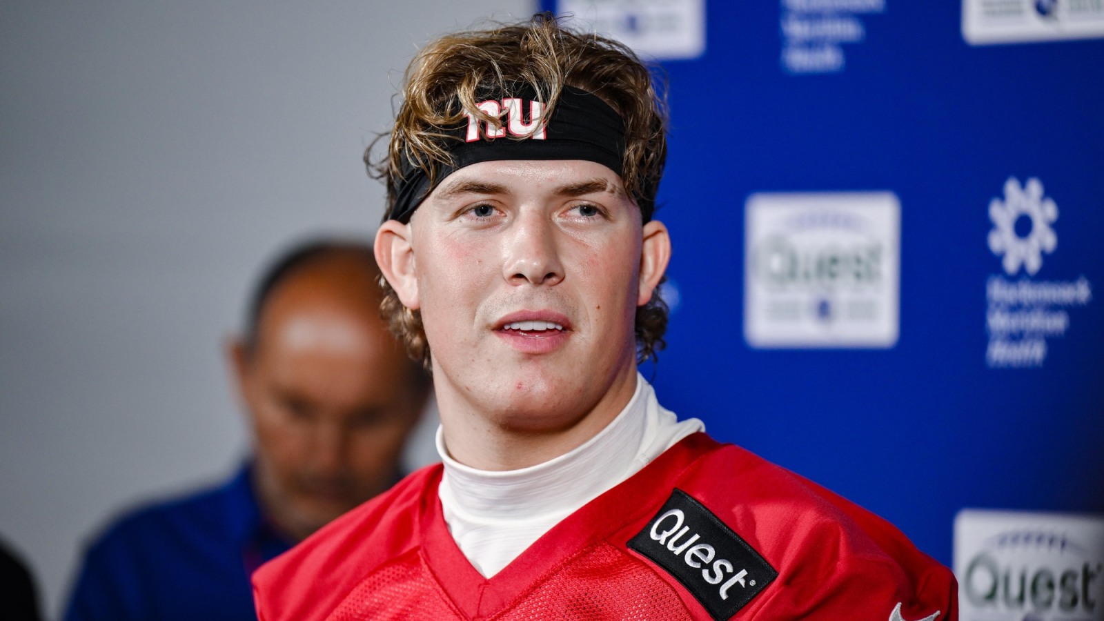 https://www.yardbarker.com/media/6/7/670fff4ab8c89a203220299a526df19b0665a9d0/thumb_16x9/giants-qb-future-jaxson-dart-exactly-he-wants.jpg?v=1