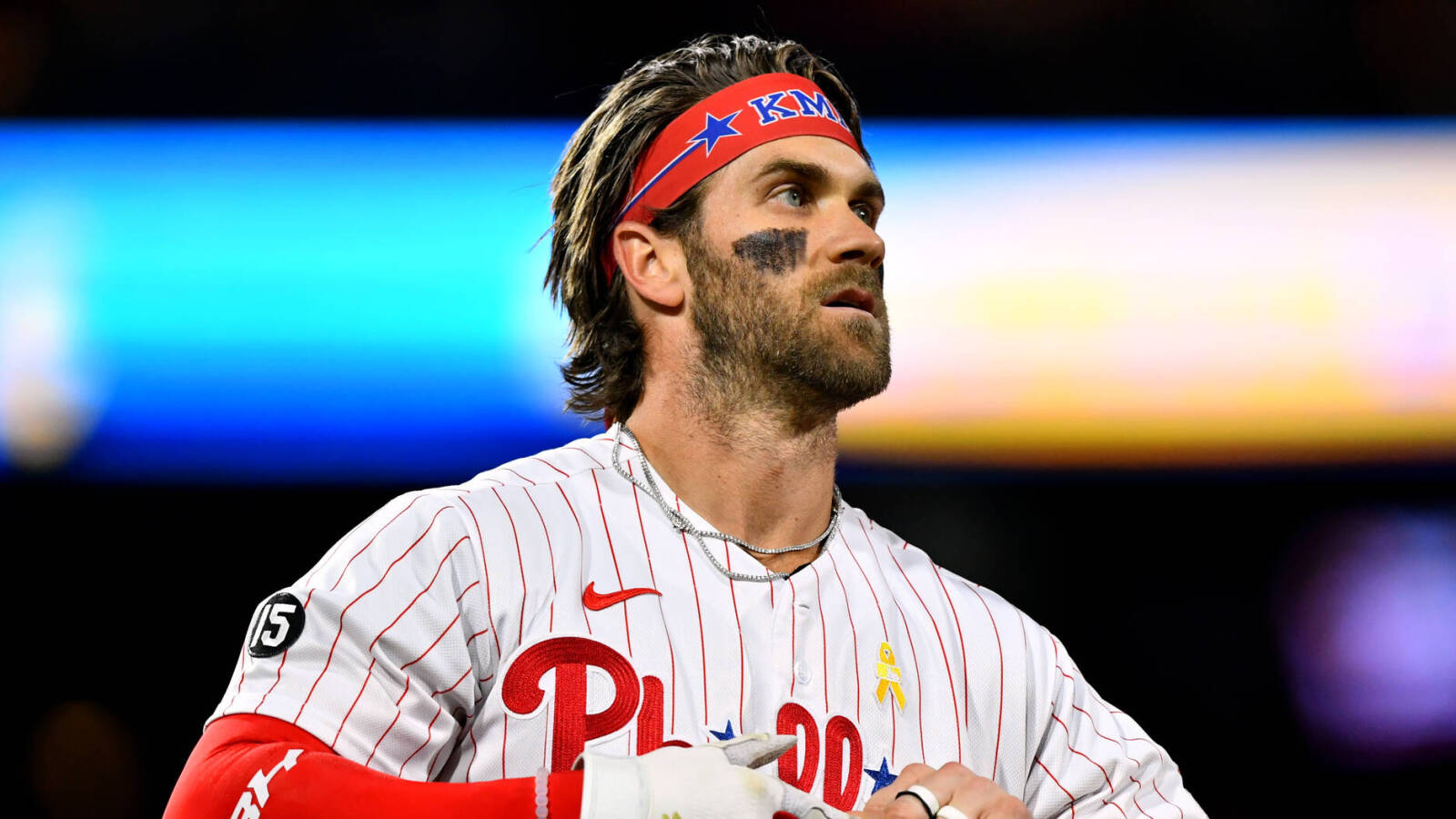 Bryce Harper 'stumping' for Kris Bryant to sign with Phillies