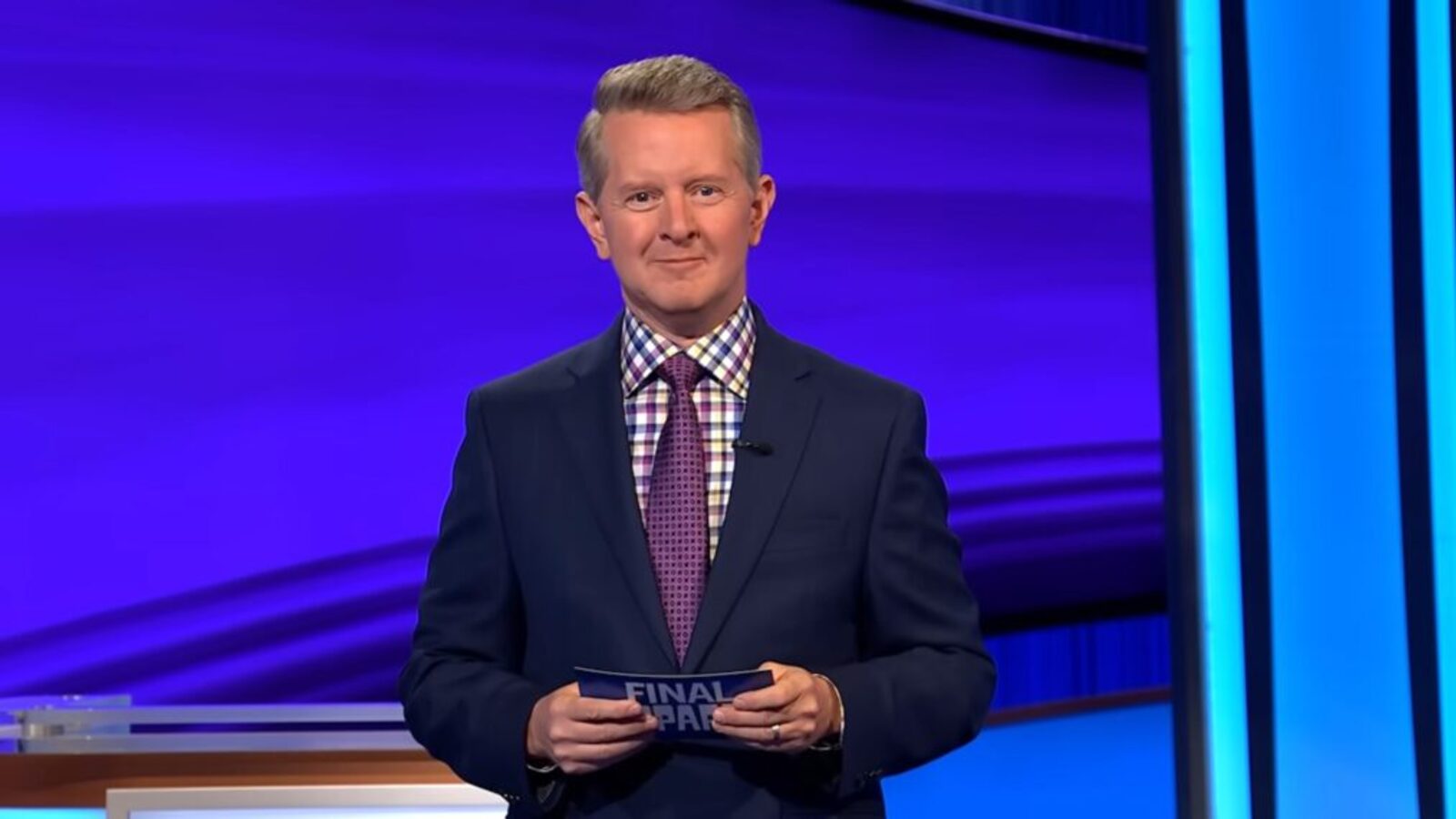 ‘Jeopardy!’ Host Ken Jennings Makes Bold Political Statement — Fans ...