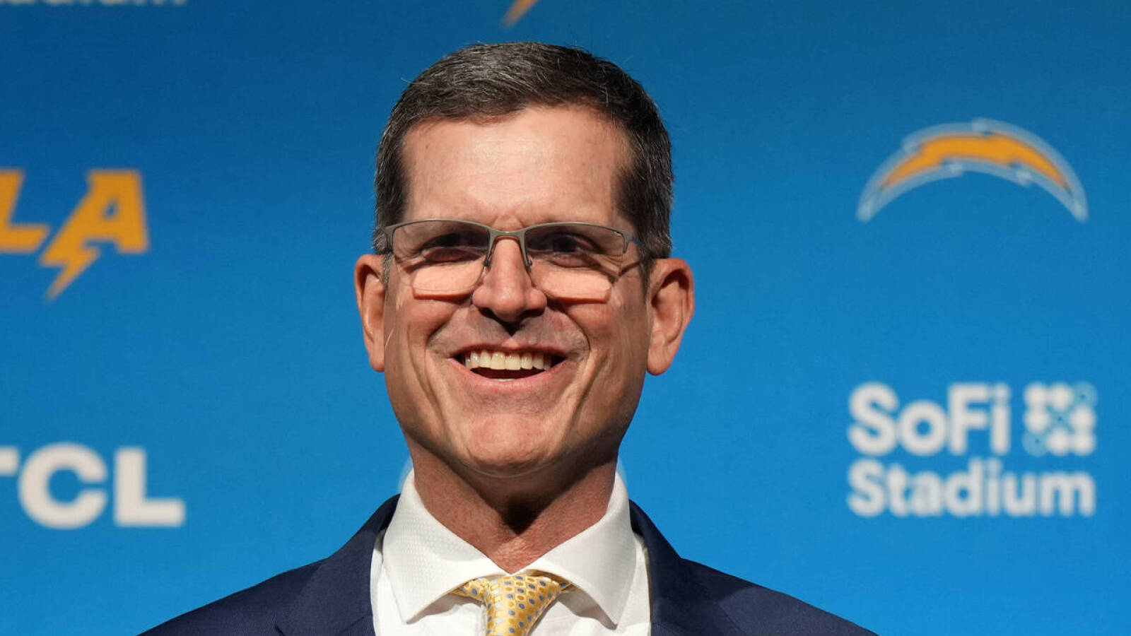 jim-harbaugh-wants-to-live-like-this-1970s-tv-detective-in-los-angeles