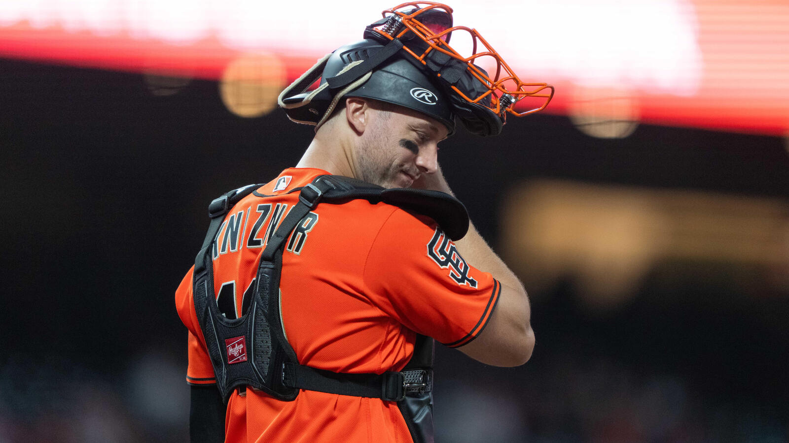 Giants Outright Andrew Knizner