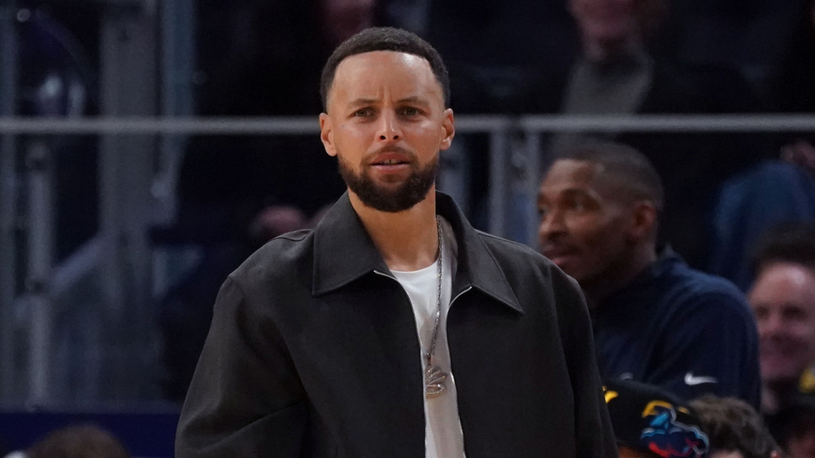 https://www.yardbarker.com/media/6/8/68871e5994787efa668a9a1773f2f5cee6d66463/thumb_16x9/warriors-situation-gets-worse-bad-stephen-curry.jpg?v=1