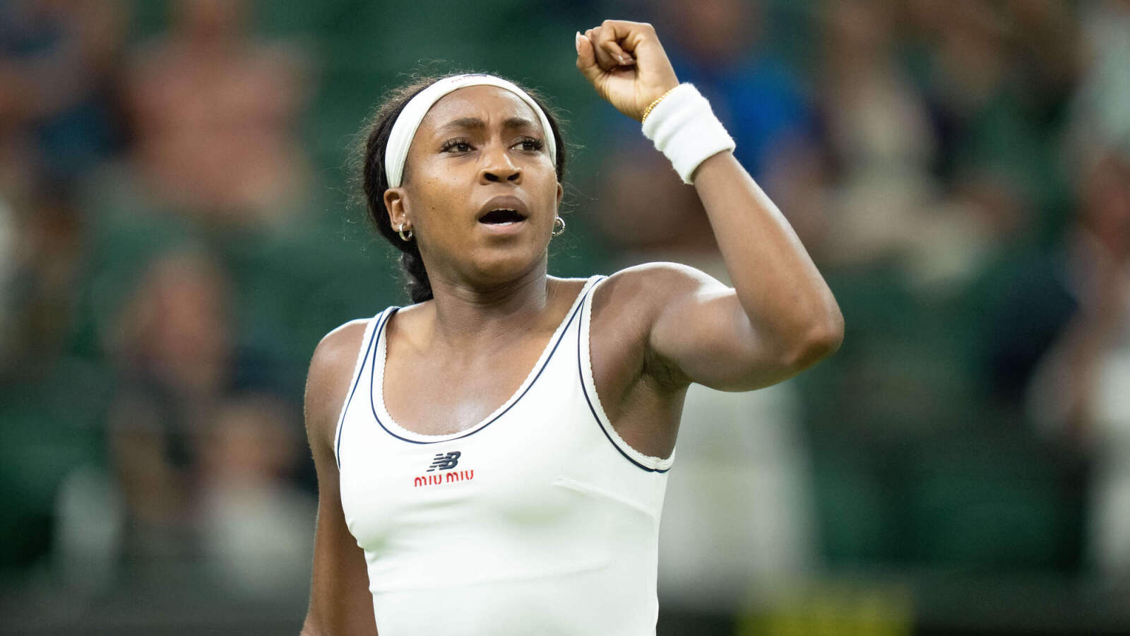 https://www.yardbarker.com/media/6/8/6895afa32d11fd35cfa1f0045e717e3fbfb11034/thumb_16x9/gauff-continues-career-best-wimbledon-run-third.jpg?v=1