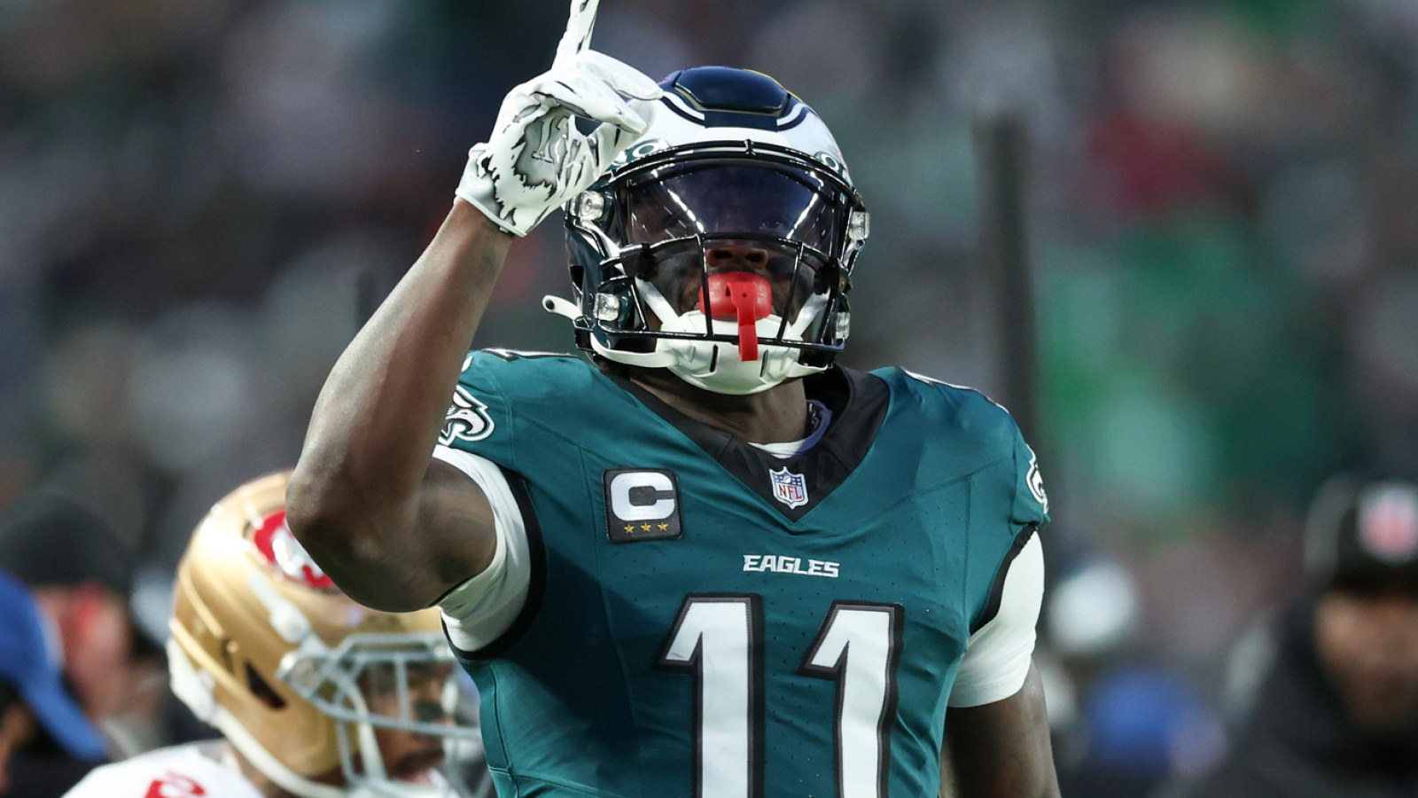 https://www.yardbarker.com/media/6/8/68b7d4dda470b7d33f9a82aeaa76c5320936aeb6/thumb_16x9/adam-schefter-names-lead-contender-land-aj-brown.jpg?v=1