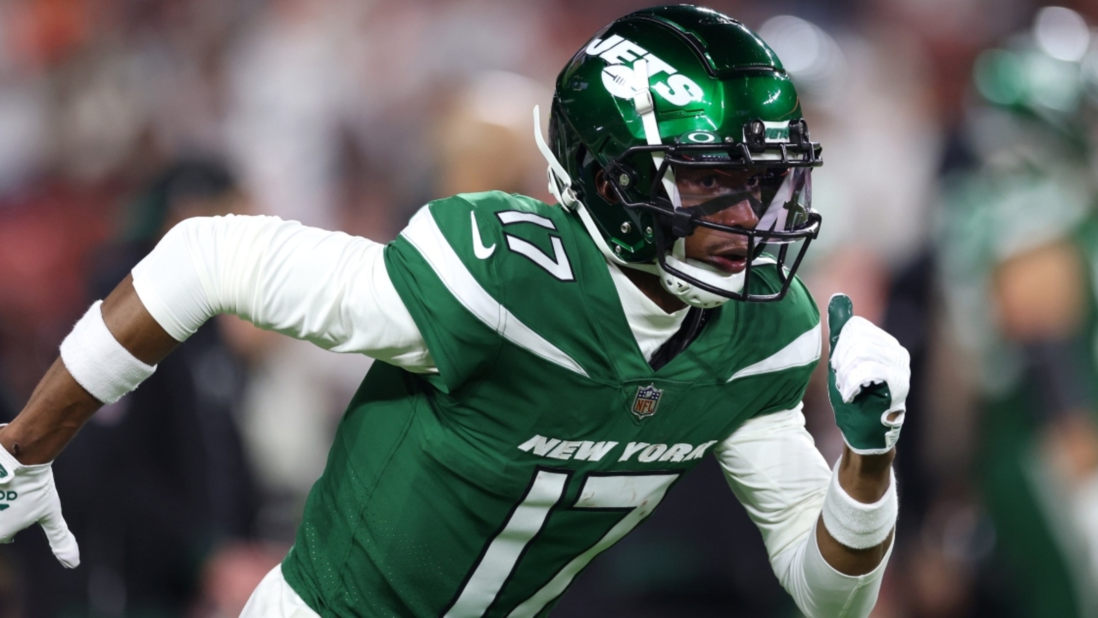 Jets WR Garrett Wilson switching jersey to No. 5, same number he wore