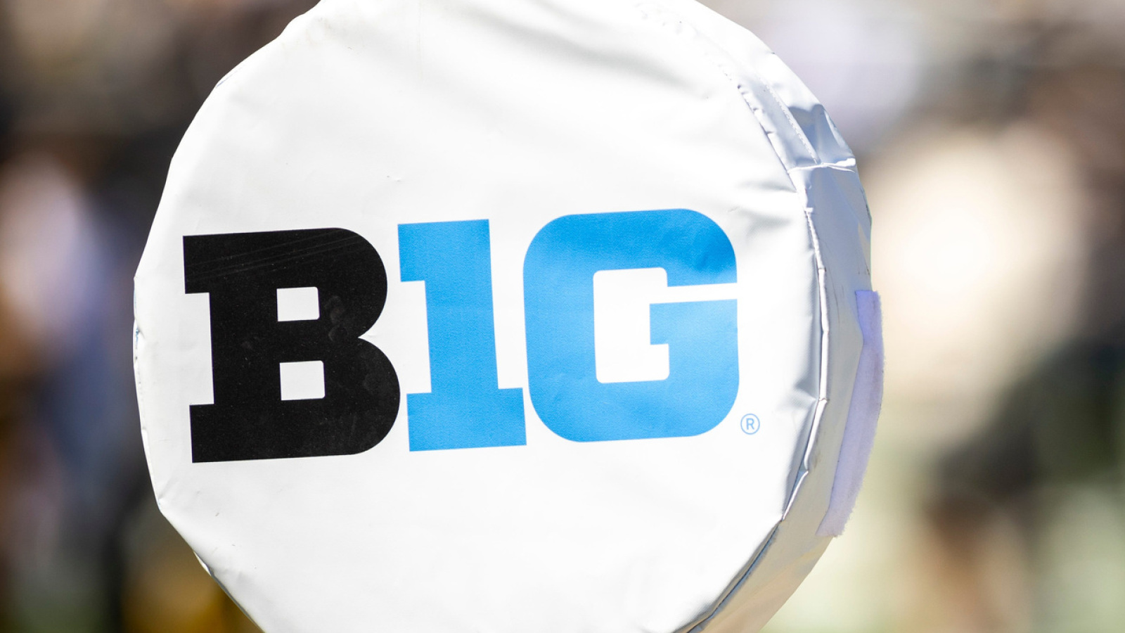 https://www.yardbarker.com/media/6/8/68f86661c75a21cefb323aa95ce66464f0d31916/thumb_16x9/big-ten-provides-statement-on-controversial.jpg?v=1