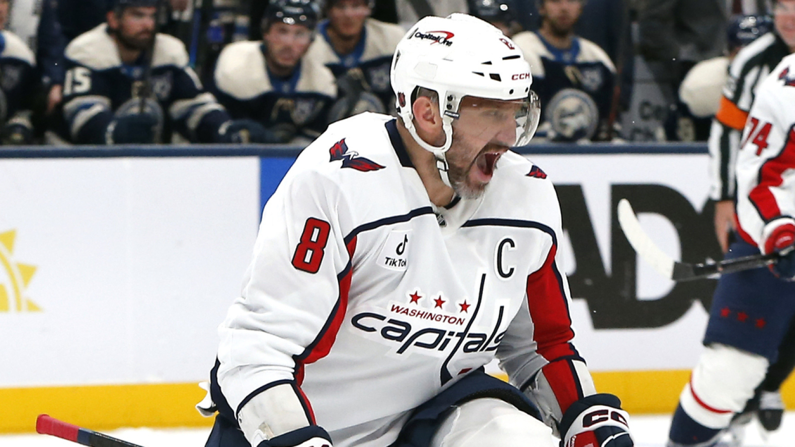 https://www.yardbarker.com/media/6/9/6939eff173f304261b33bc553d74980ab27fcc00/thumb_16x9/alex-ovechkin-close-previously-unimaginable.jpg?v=1