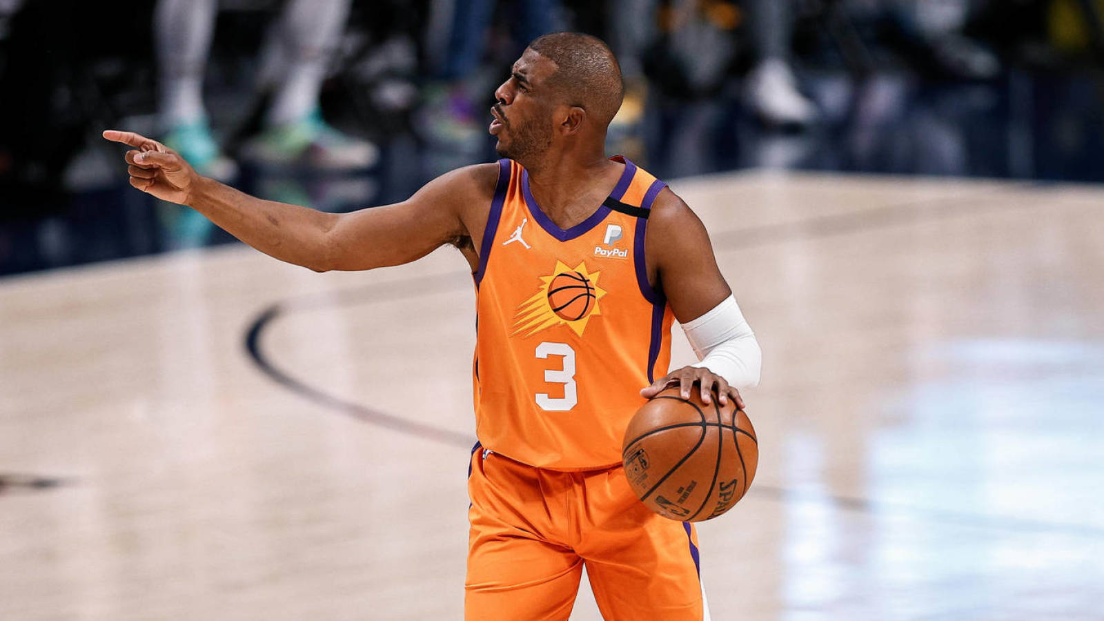 Suns Chris Paul Enters COVID-19 Health and Safety Protocols