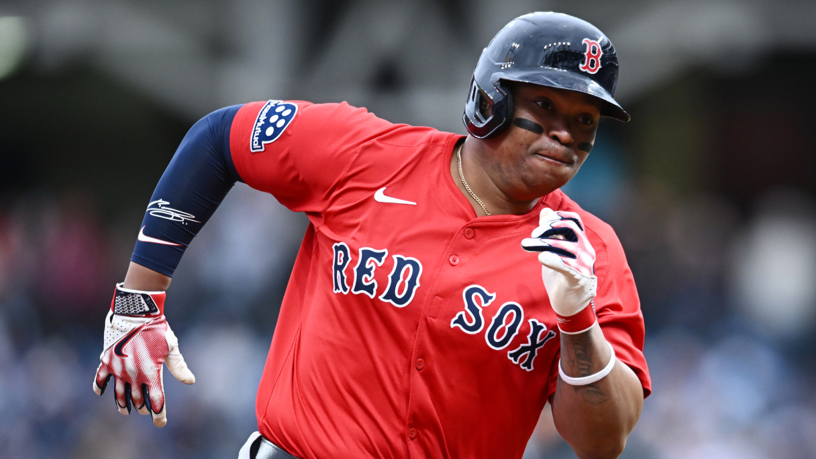 https://www.yardbarker.com/media/6/9/69a42ffa97fea275b6cdb951bcea07cded873b16/thumb_16x9/red-sox-manager-answers-whether-devers-play-1b.jpg?v=1