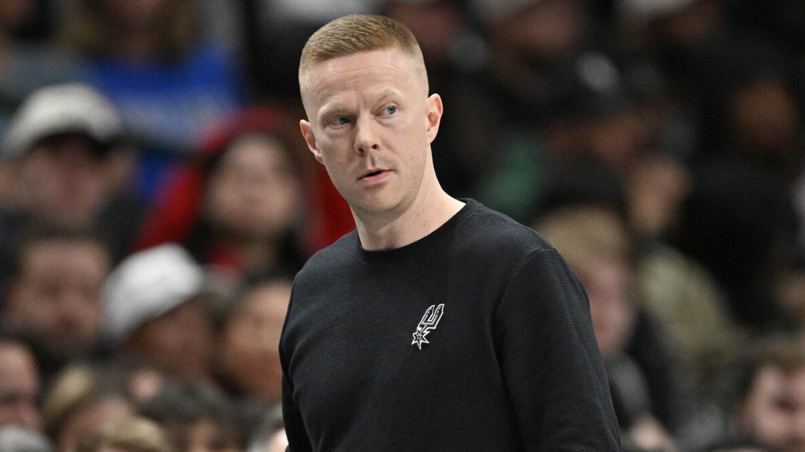 https://www.yardbarker.com/media/6/9/69e900e0a2e3b95f56b4942cbd6b8d62ba362223/thumb_16x9/spurs-playoff-run-propels-sweeney-hc-opportunity.jpg?v=1