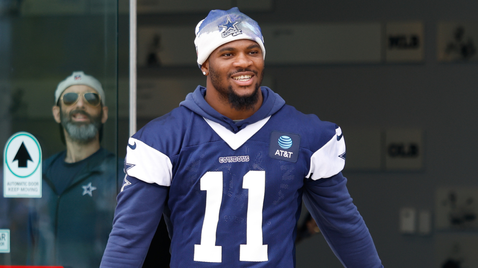 https://www.yardbarker.com/media/6/9/69eba904018997e56c3971571331f9a120f1eacd/thumb_16x9/nfl-sack-leaders-last-decade-quiz.jpg?v=1