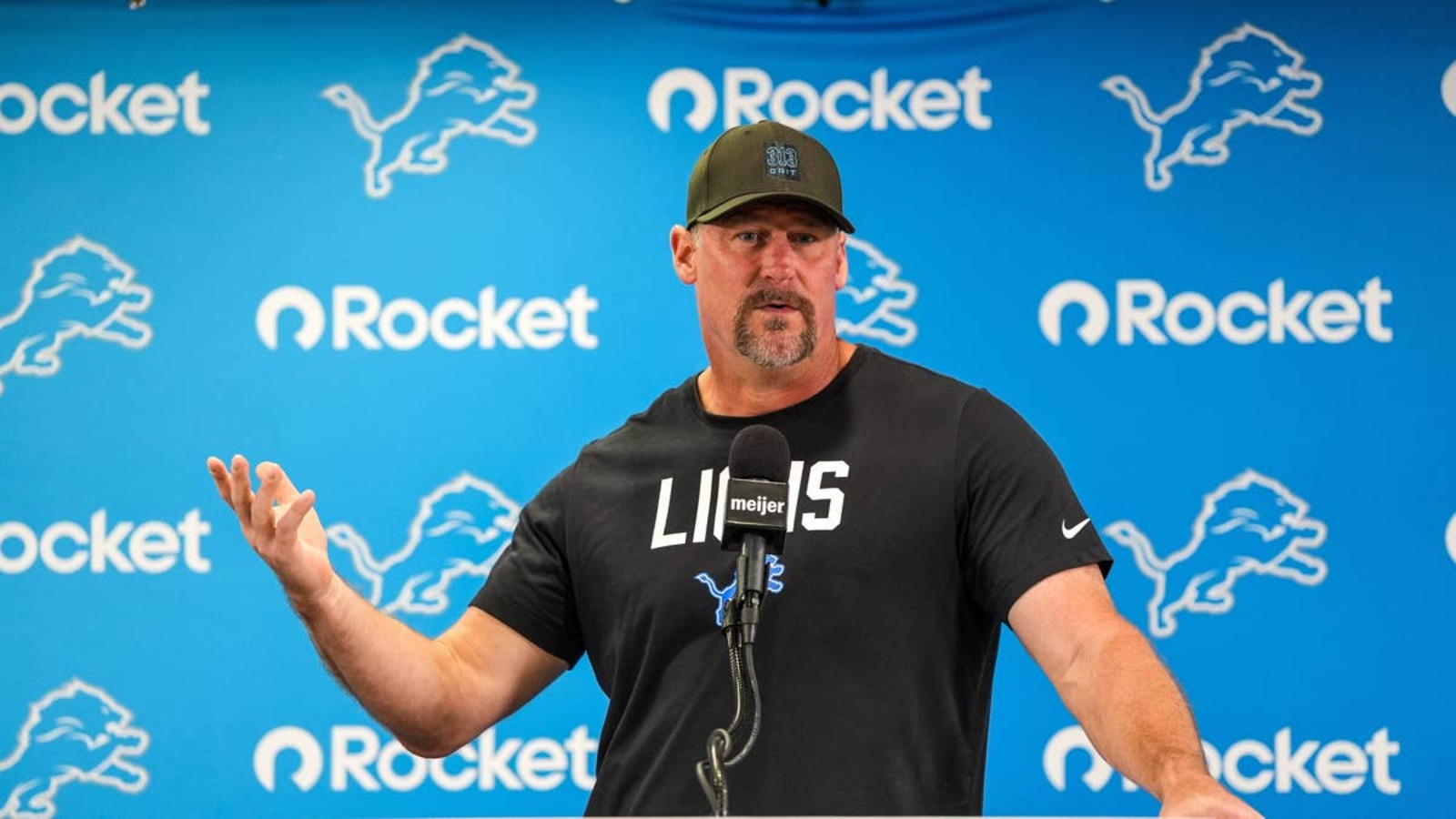 Dan Campbell Leaves Press Conference After Heated Interaction With ...