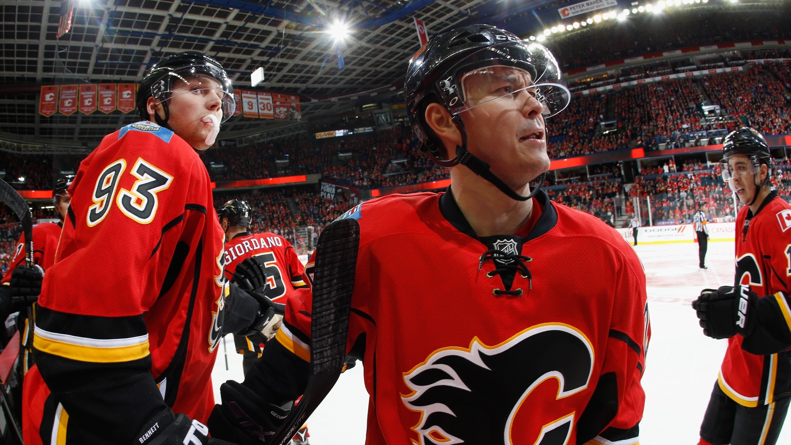The top NHL free agents available as offseason winds down Yardbarker