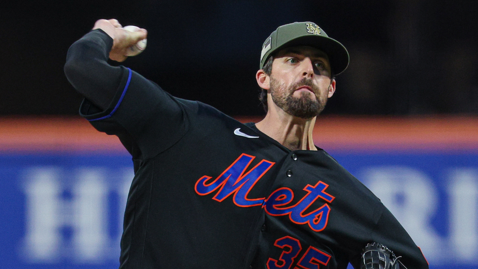 https://www.yardbarker.com/media/6/a/6a6f05835cac608da41dfc2dcc8d60269948d845/thumb_16x9/mets-lose-starting-pitcher-clay-holmes-long-time.jpg?v=1