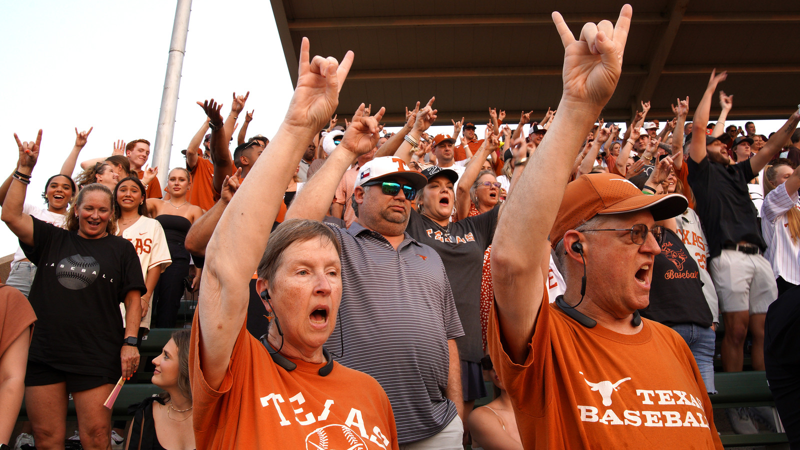 Texas Baseball Commit Wows With 100 MPH Fastball