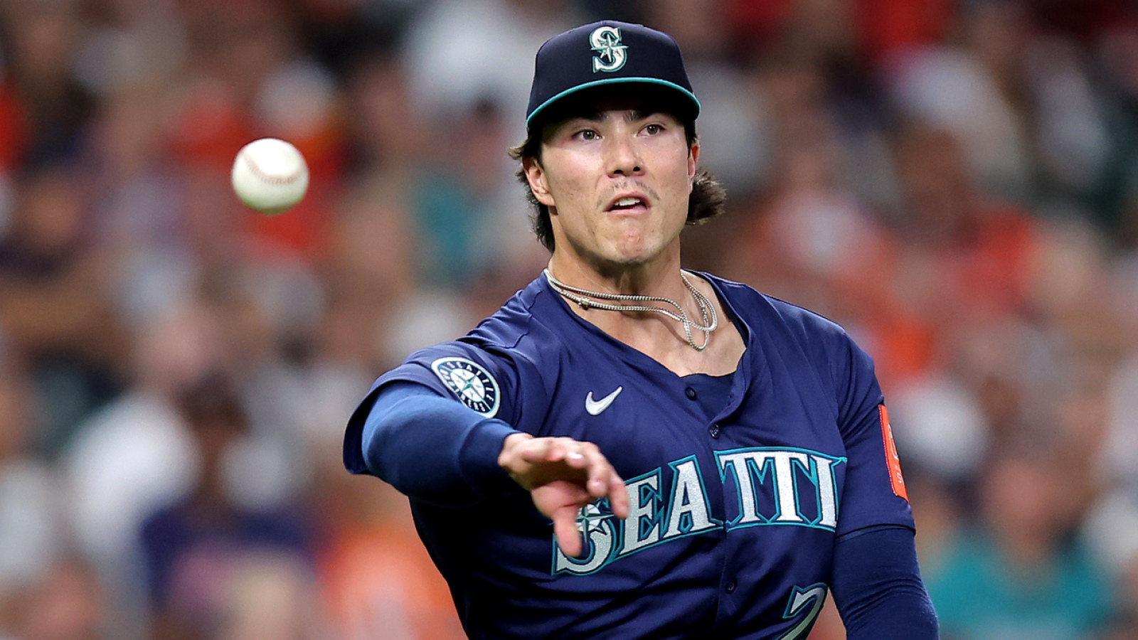 https://www.yardbarker.com/media/6/a/6ab8e0af1c7eaacfba82a0c82a2de8e4ab719707/thumb_16x9/mariners-share-update-on-concerning-bryan-woo.jpg?v=1