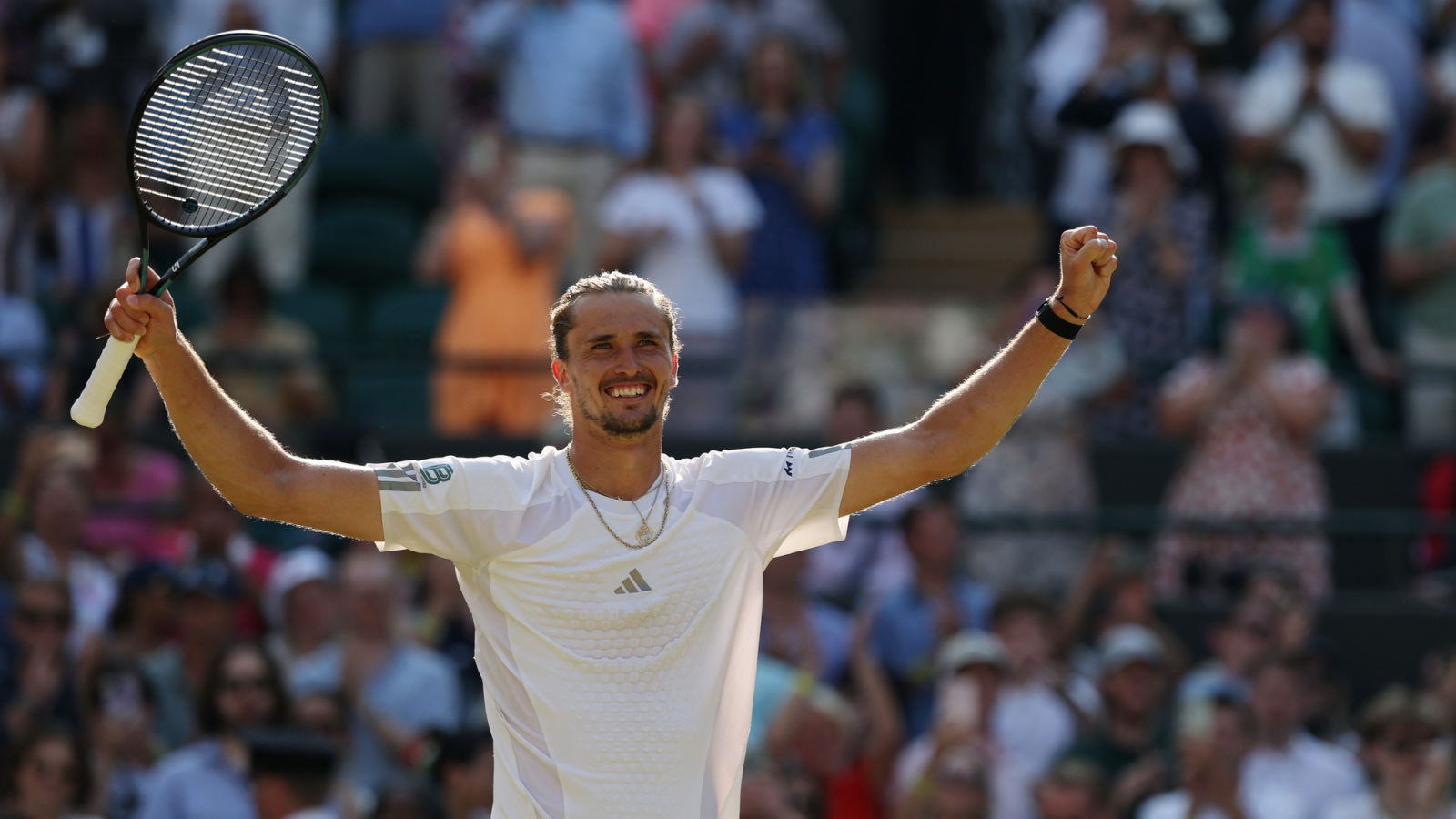 https://www.yardbarker.com/media/6/b/6b24e723a82566cd4c8d346147230d79c299becc/thumb_16x9/alexander-zverev-ends-fery-tale-reaches-wimbledon.jpg?v=1