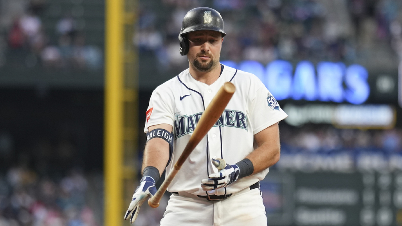 Cal Raleigh Hits Three Home Runs in Mariners' Victory