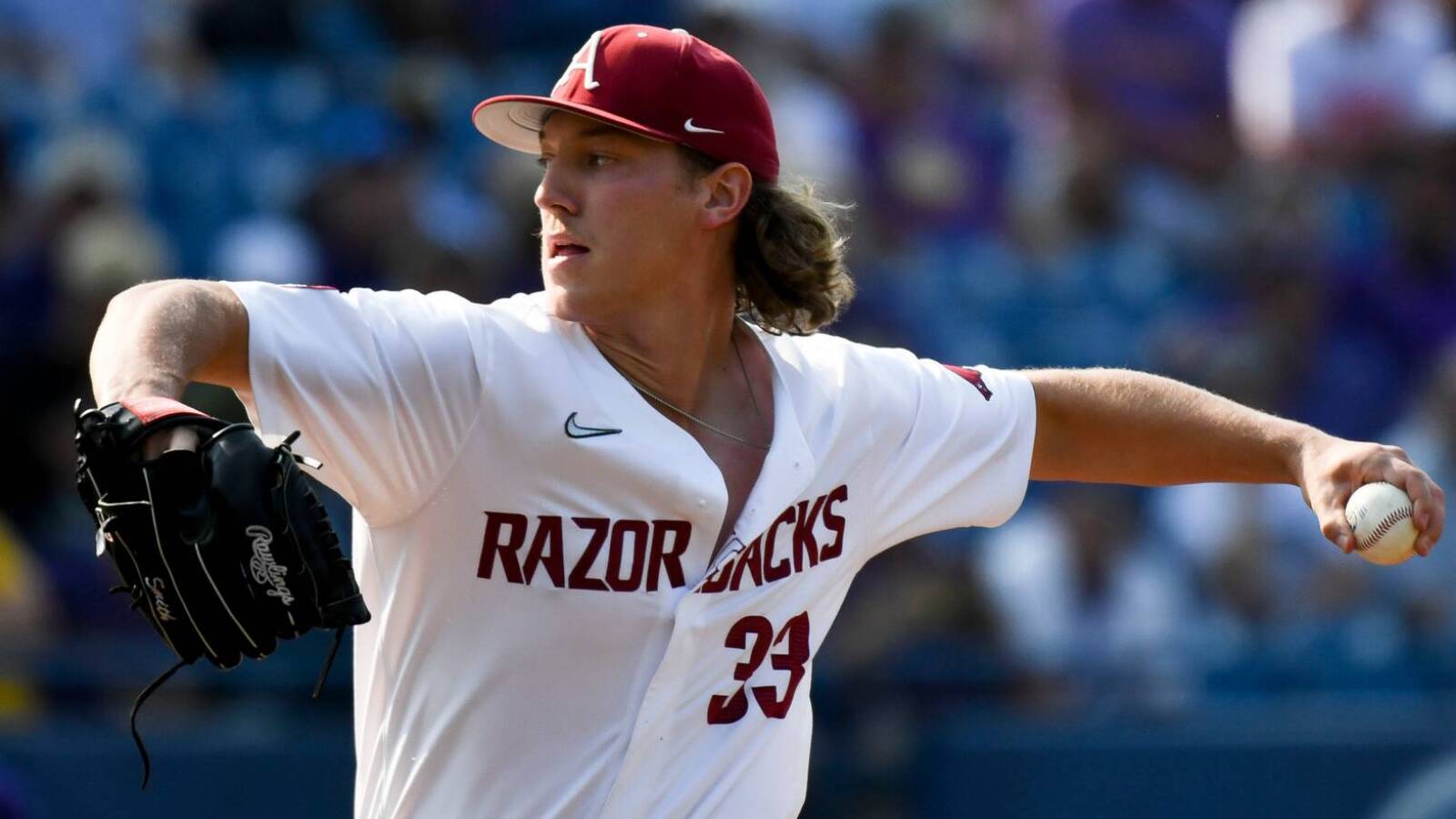 No. 2 Arkansas uses dominant pitching to down No. 20 South Carolina