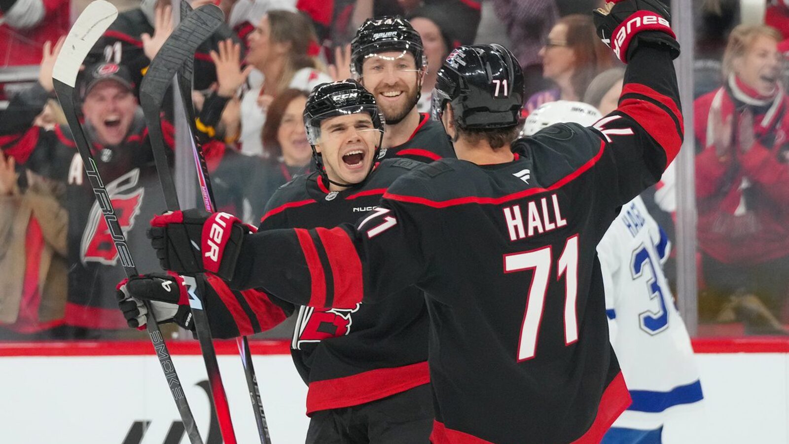 NHL power rankings: Hurricanes join three-team race for top spot