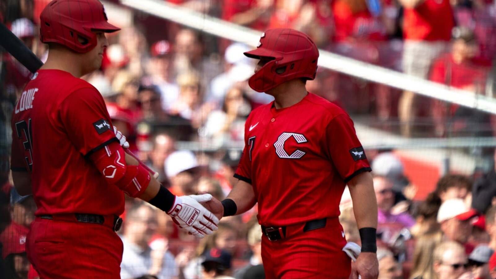 Reds post 4-run 1st, add on to even series with Angels | Yardbarker