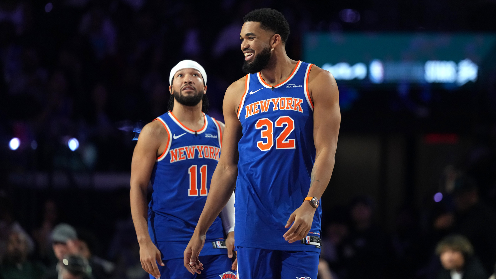 Knicks Lead Hawks 77-71 in Third Quarter of Playoff Game 1