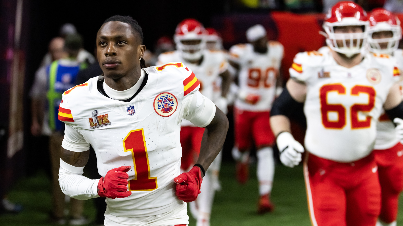 https://www.yardbarker.com/media/6/c/6cbd1a3af69764d39a72f52544958943a89a256a/thumb_16x9/xavier-worthy-over-as-chiefs-punt-returner.jpg