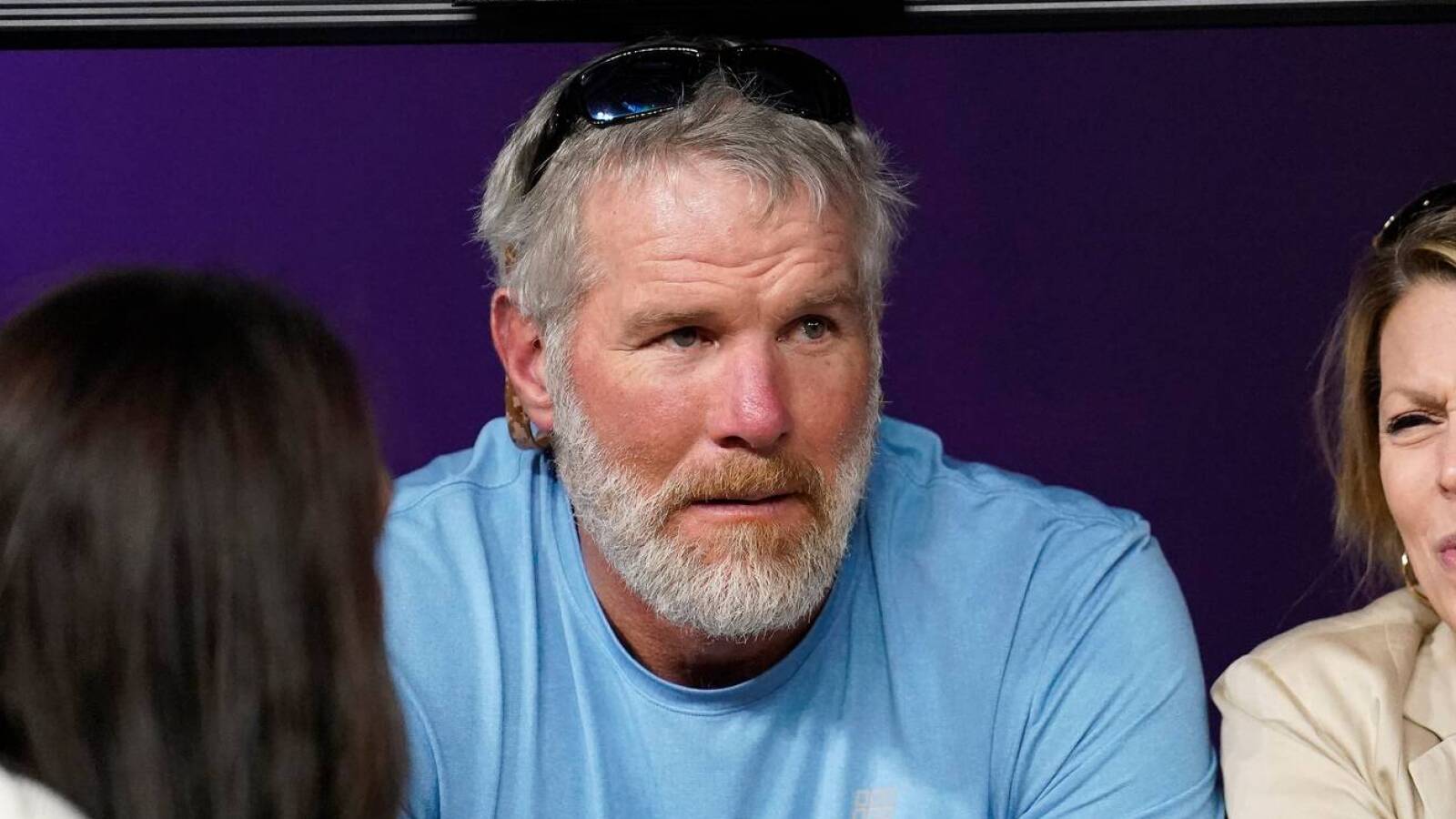 Texts suggest Favre was central figure in welfare scheme | Yardbarker