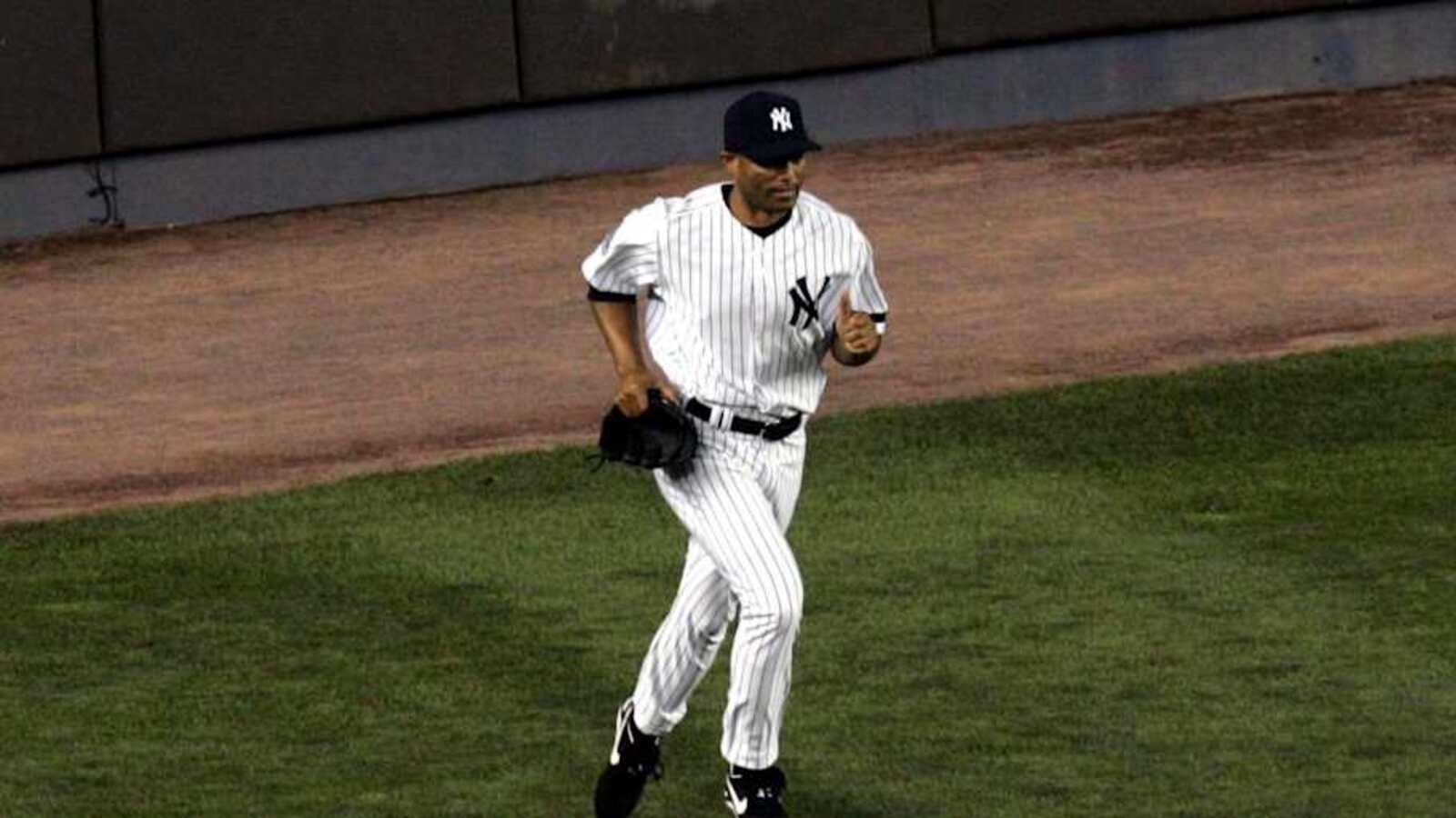 New York Yankees Legend Made Baseball History vs. Seattle Mariners 13