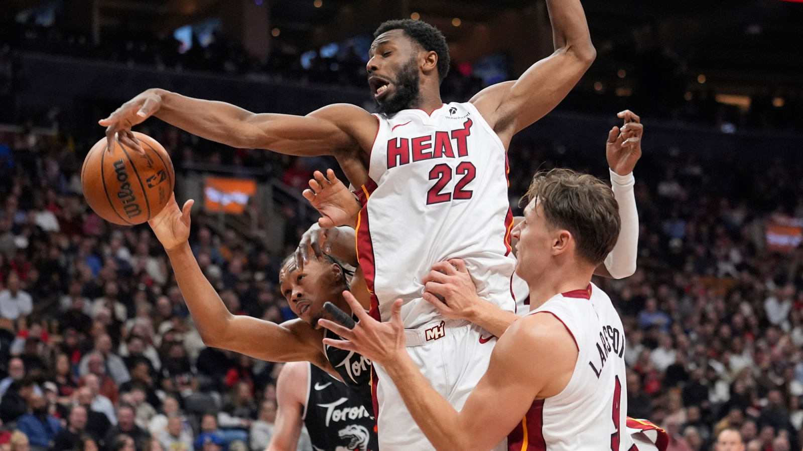 https://www.yardbarker.com/media/6/d/6d1ad56d0d8cbecaf494b32911cdc006d42a2630/thumb_16x9/heat-reach-deal-one-key-player.jpg?v=1