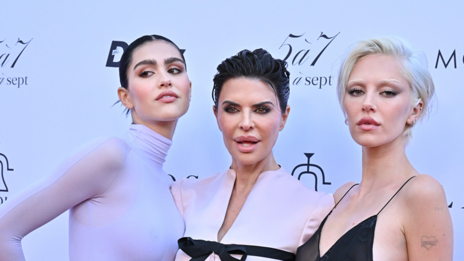 Lisa Rinna recalls 'very uncomfortable' feud between her daughters ...
