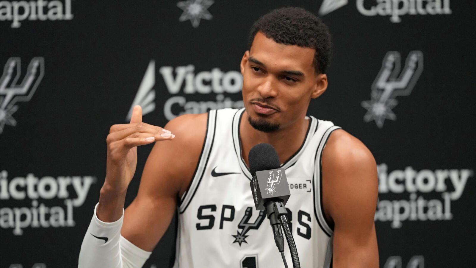 https://www.yardbarker.com/media/6/d/6d704acd838d3d496eb0cf5bc2f35002f6fc3c88/thumb_16x9/three-big-questions-spurs-must-answer-as-tanking.jpg?v=1
