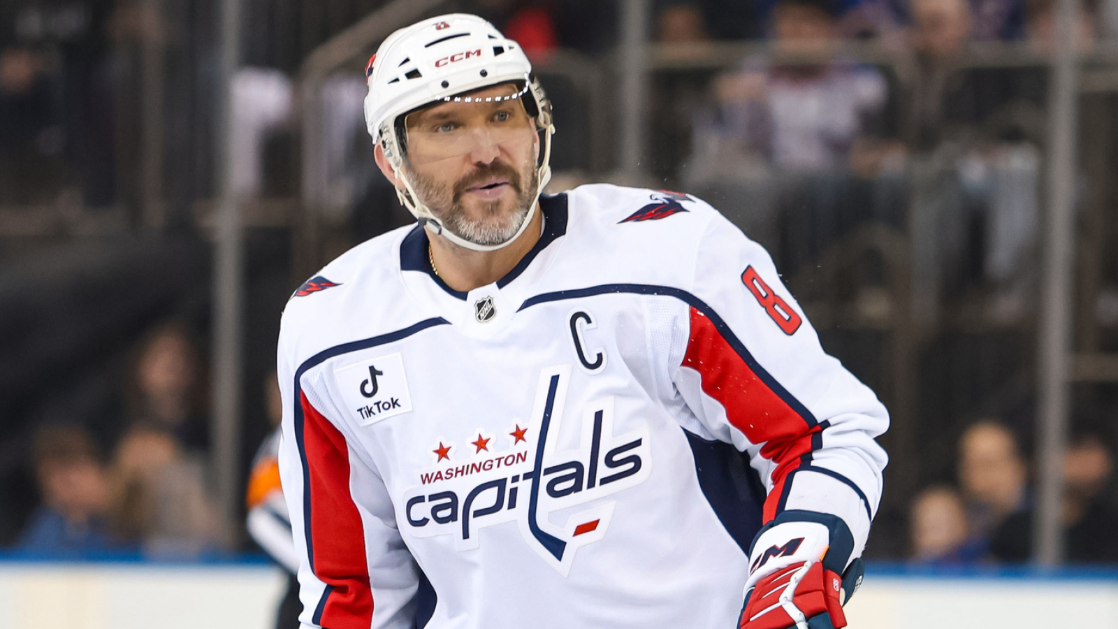 https://www.yardbarker.com/media/6/d/6da0c633f237c6fb9903606342ac016605fe9706/thumb_16x9/three-chaotic-metropolitan-division-storylines.jpg?v=1