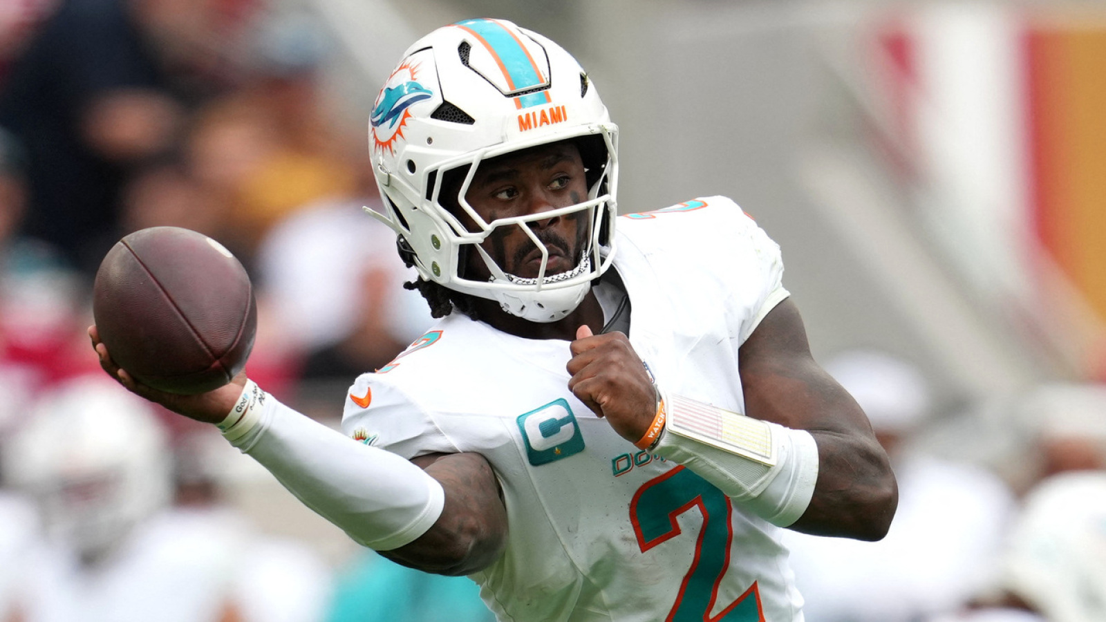 https://www.yardbarker.com/media/6/d/6dabf1be25a2dbf07ed544c221ebef5b9d1dd9c5/thumb_16x9/dolphins-qb-malik-willis-must-prove-hes-worth-big.jpg?v=1
