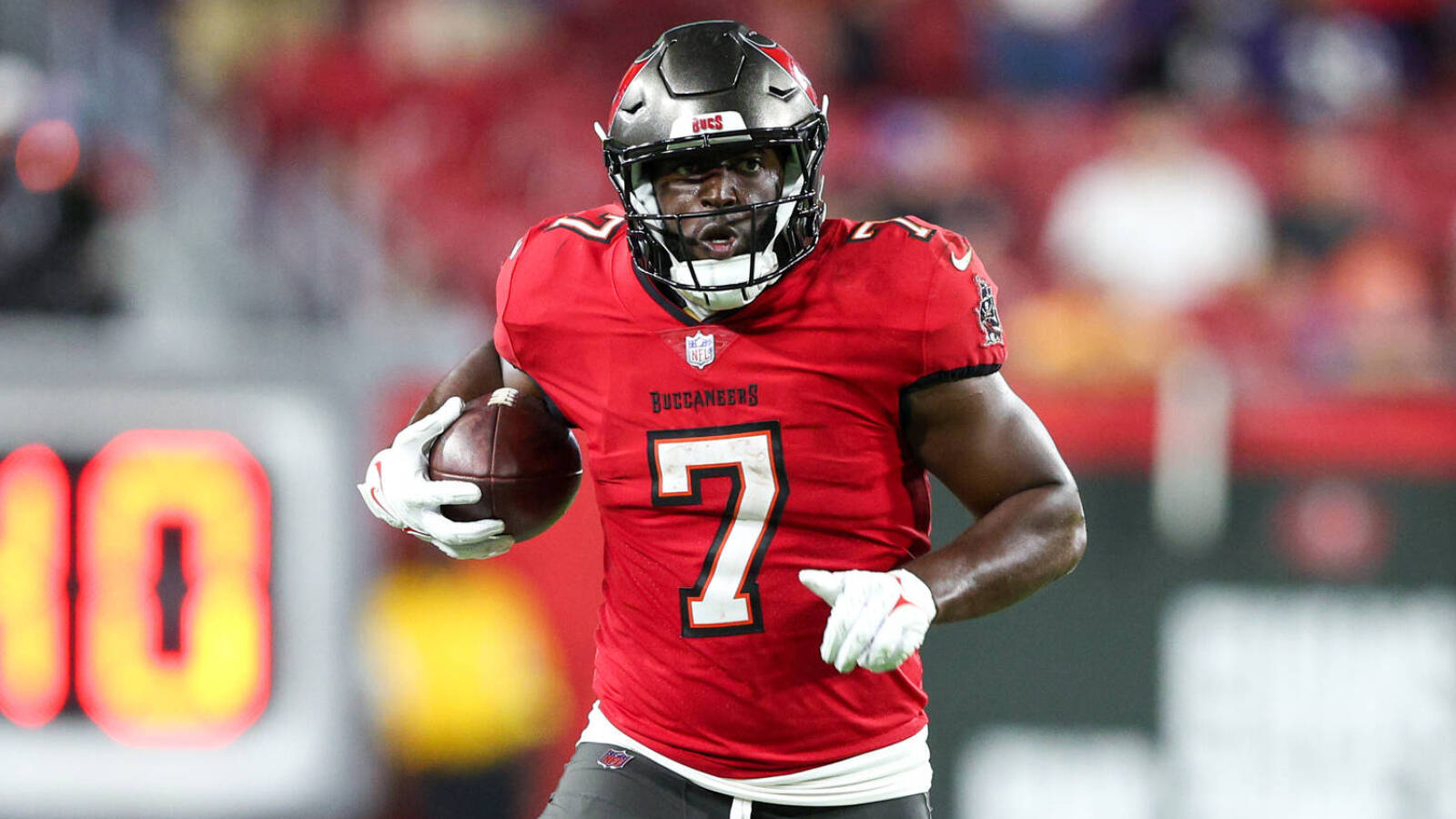 Pats look for RB help, Super Bowl experience with latest workout ...